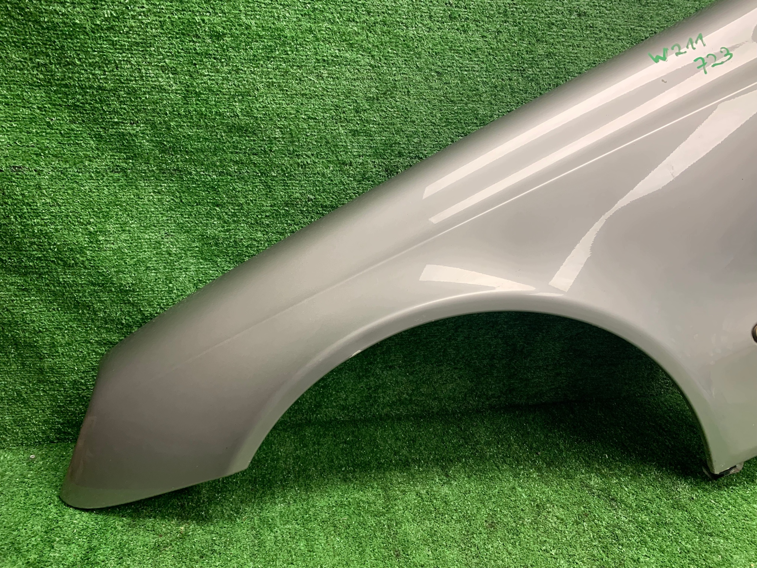 fender left front front MERCEDES W211 723 C723