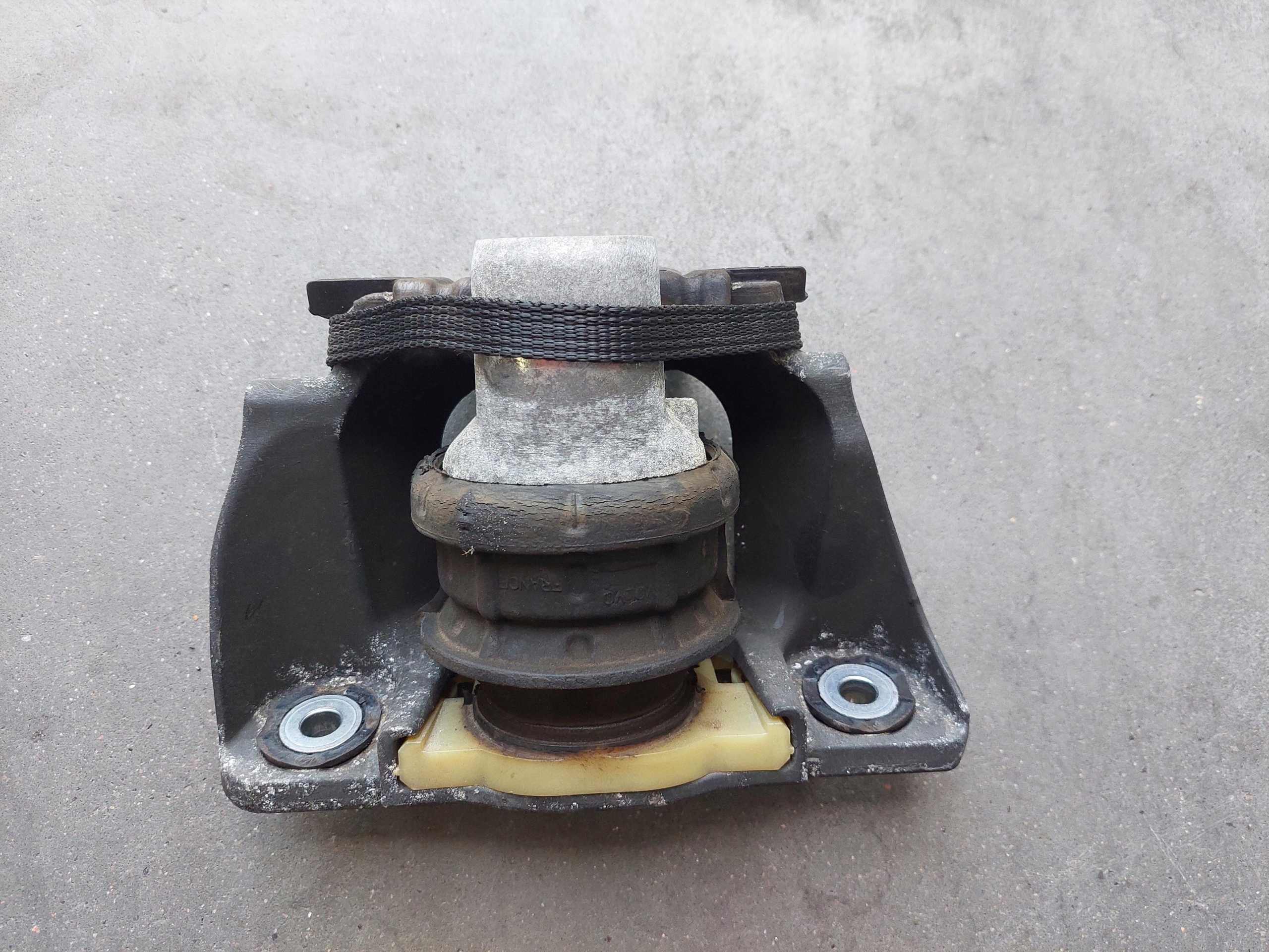 engine mount 31686887 VOLVO S60 III V60 II 2.0 D 3