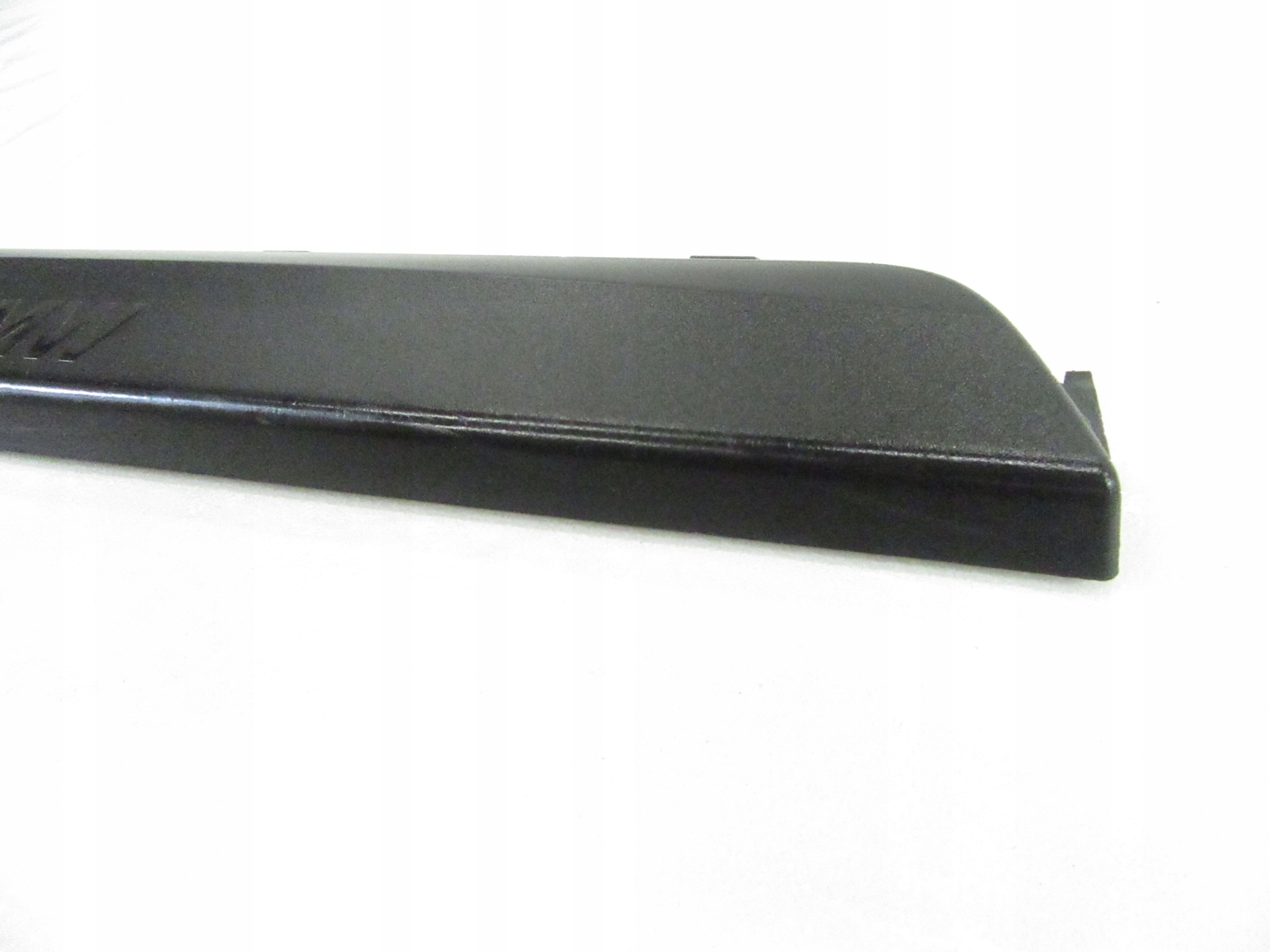 cover moulding cap of the threshold left front BMW e87