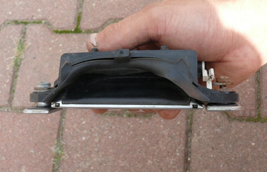 handle exterior door right rear part AUDI A8 D2 94-98r. LY7M 4A0839206