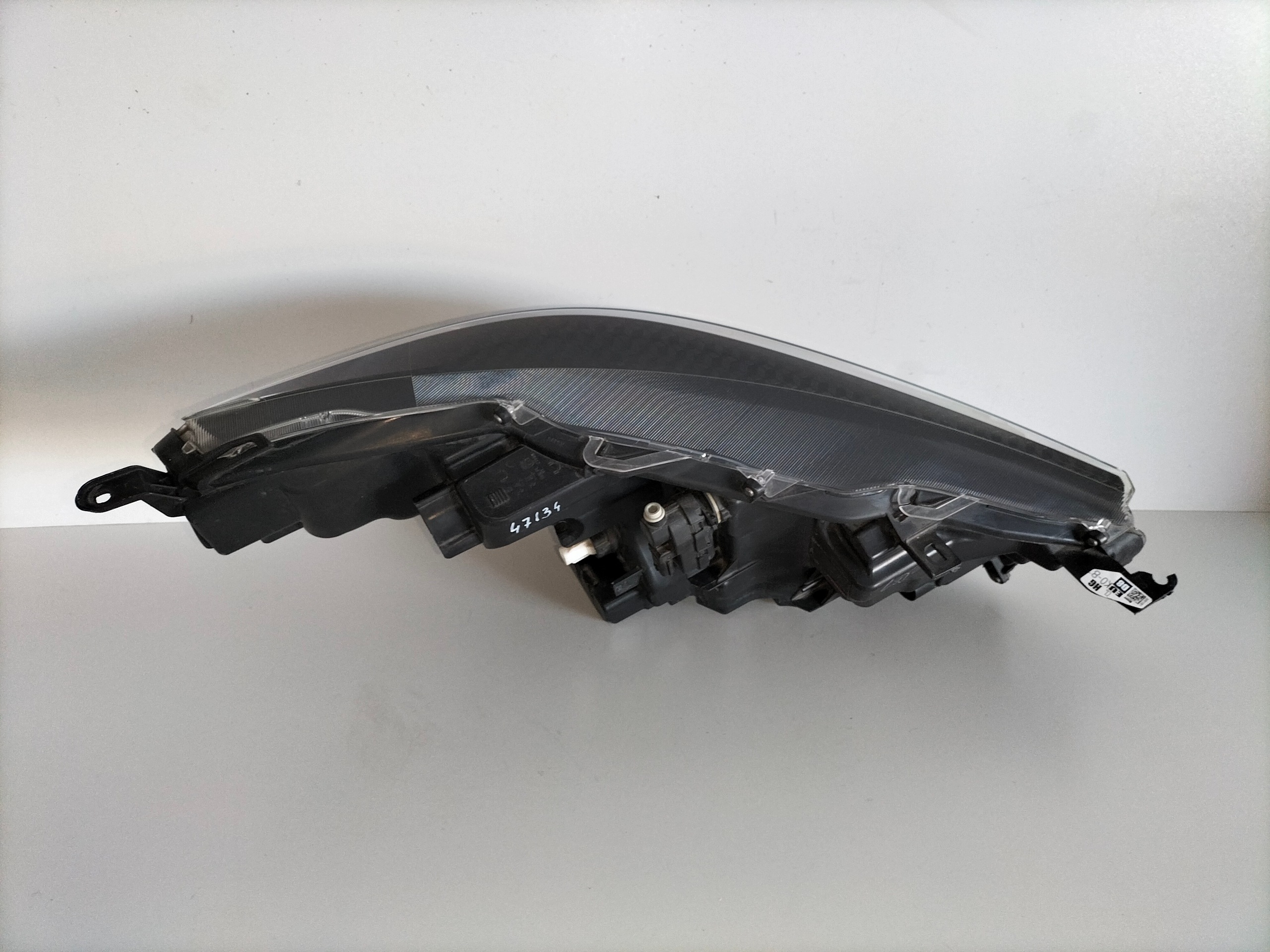 light front reflektor left TOYOTA YARIS 4 IV 20- FULL LED