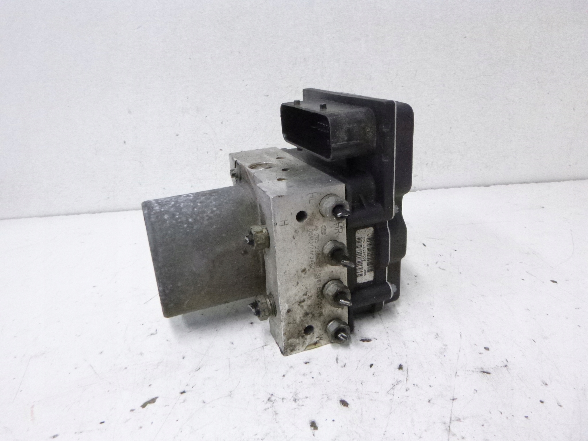 PUMPE ABS ESP BMW E61 E60 2.0D 3451 6777797