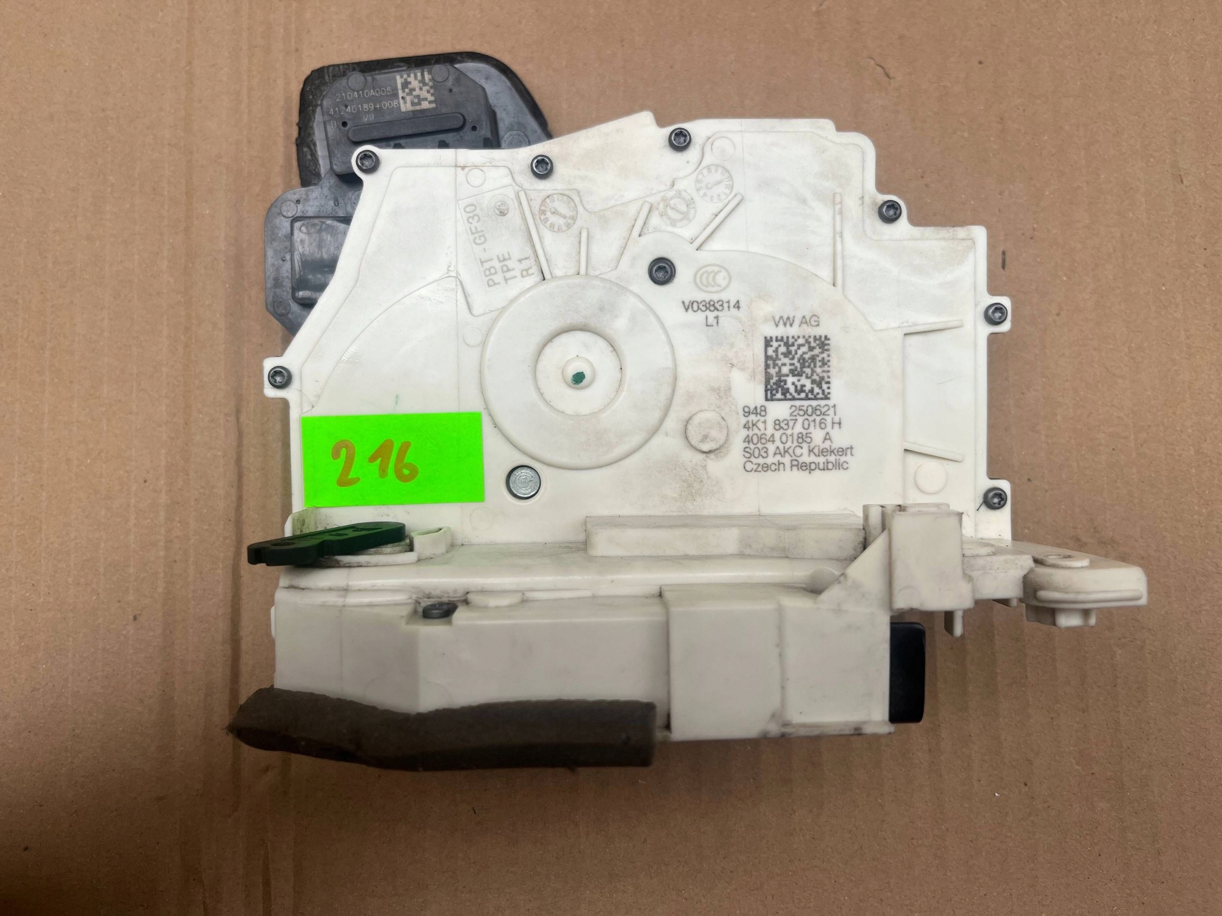lock door right front AUDI A6 S6 C8 4K 4K1837016H original !