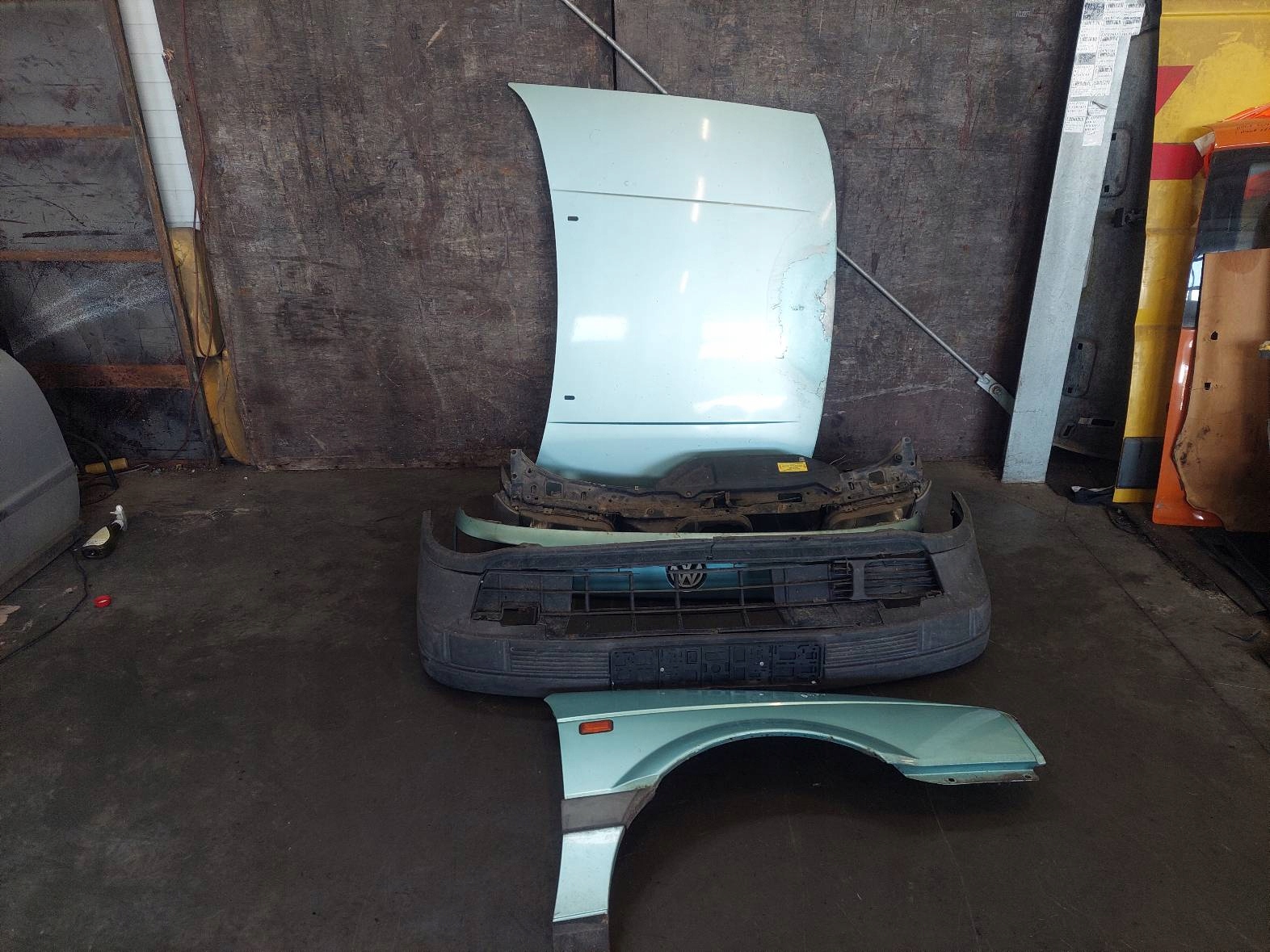 complete front bonnet bumper light fender VOLKSWAGEN PASSAT B3