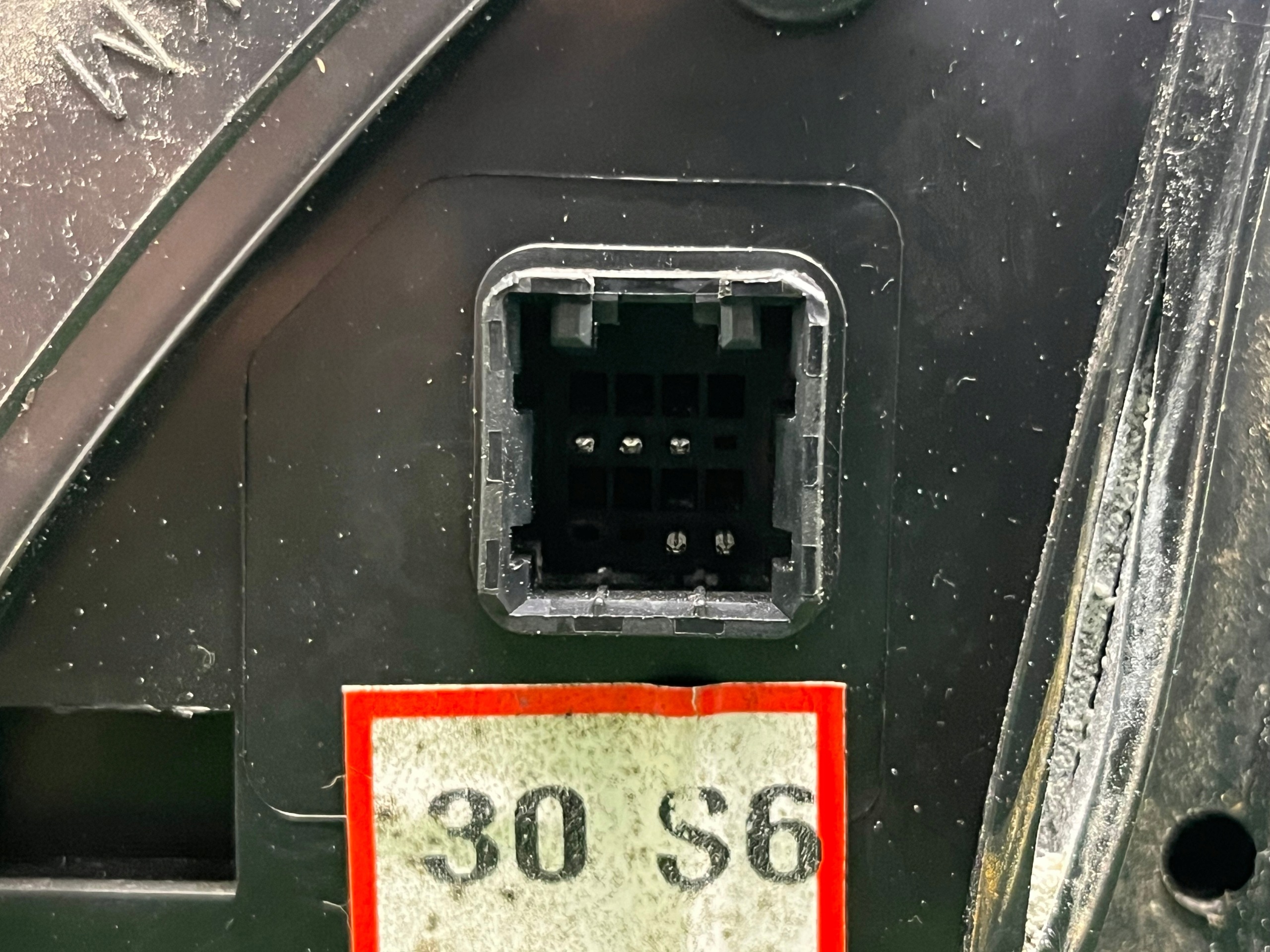 mirror right electrics KIA SPORTAGE 2 2009 5 PIN