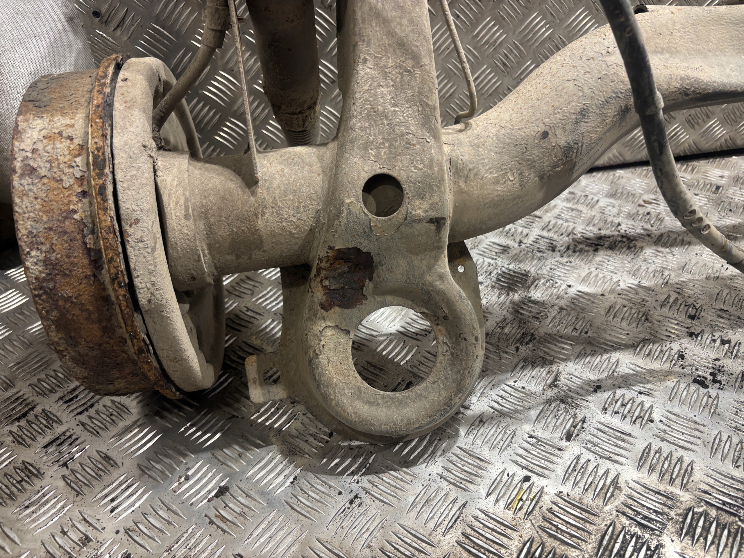 Achsträger heck Citroen Jumpy und 2,0 HDI 1492579080