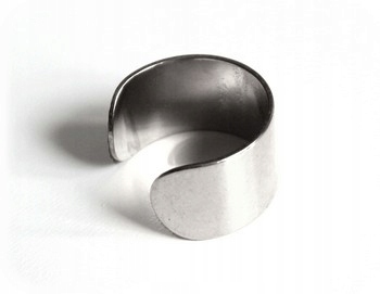 

kolczyk fake do chrząstki ucha nausznica helix