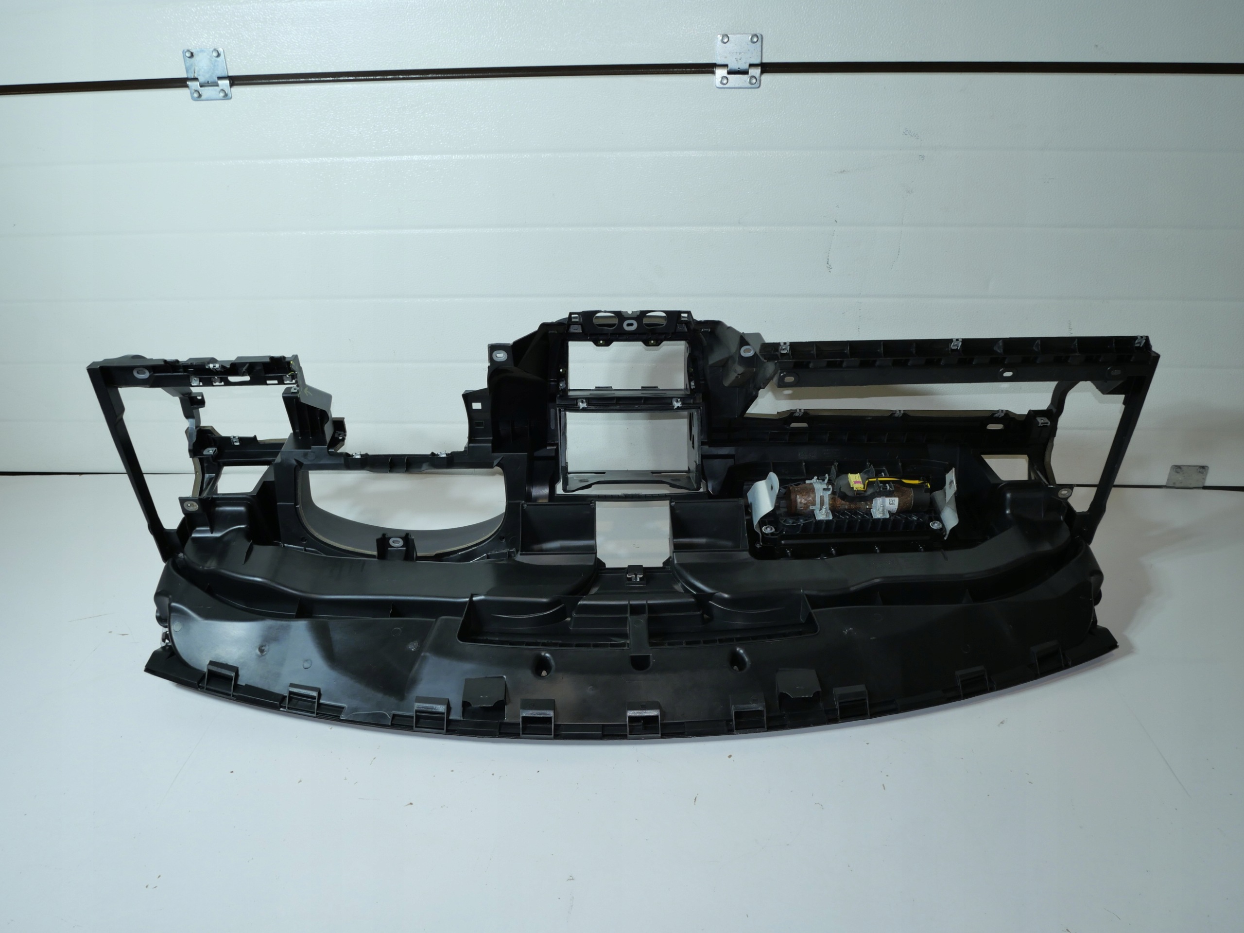dashboard instrument panel console cockpit VW GOLF V 1K1858295