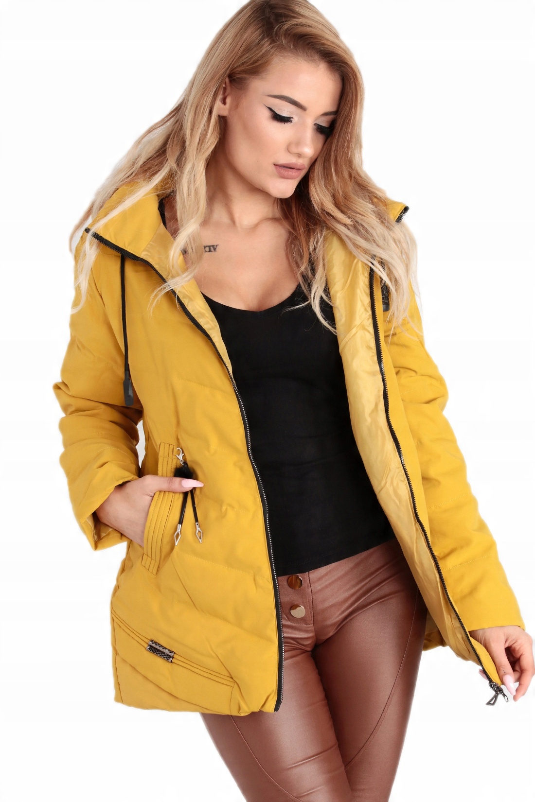 

Kurtka Pikowana Kaptur Plus Size Kolory 42 XL 1942