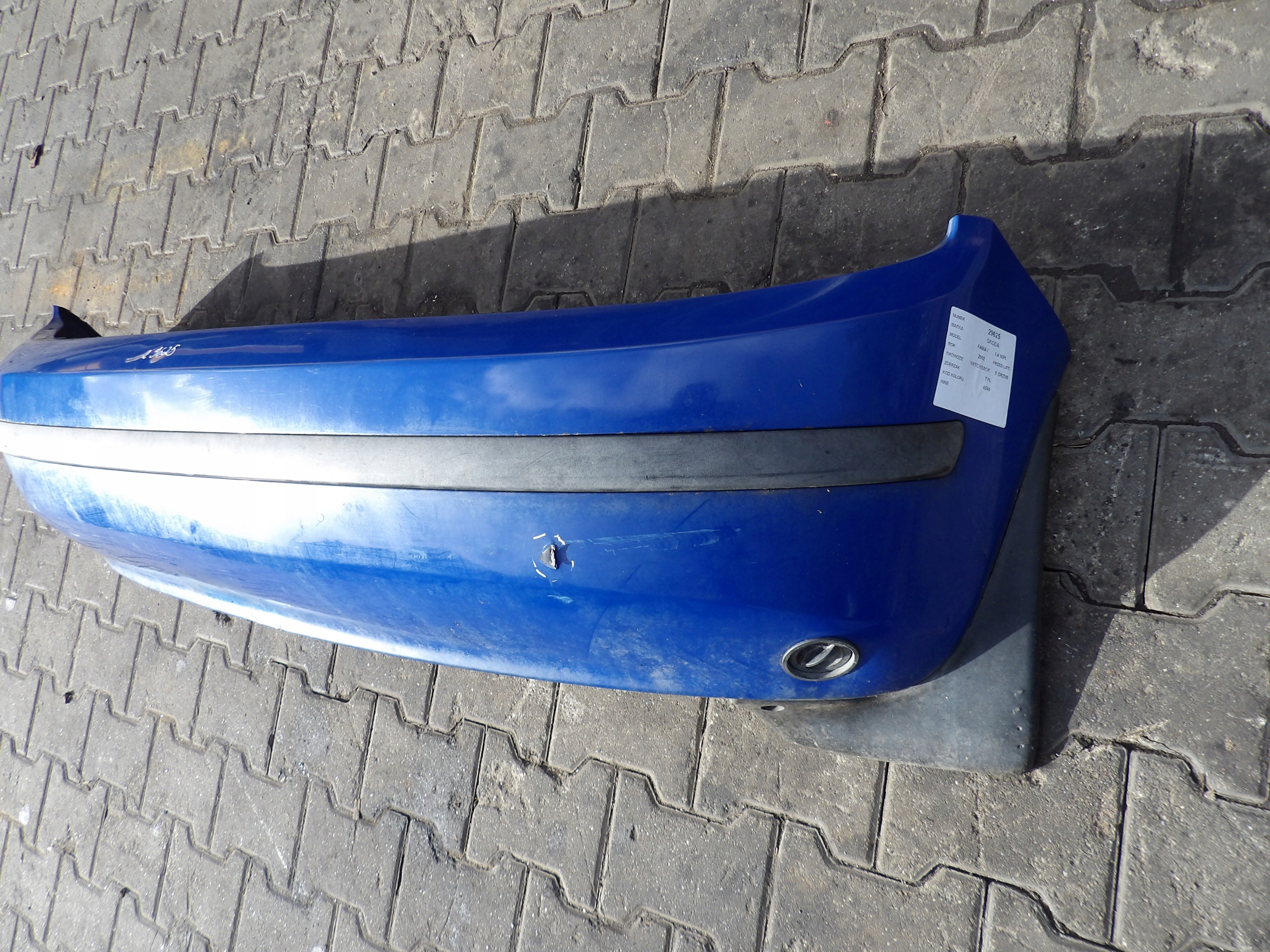 Skoda Fabia e Paraurti posteriore HB 5D lak. 4590