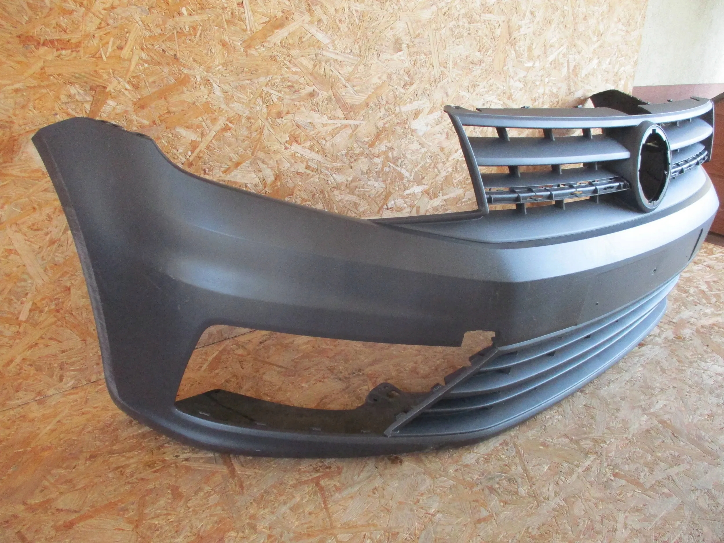 bumper front front VW CADDY 2K5 15