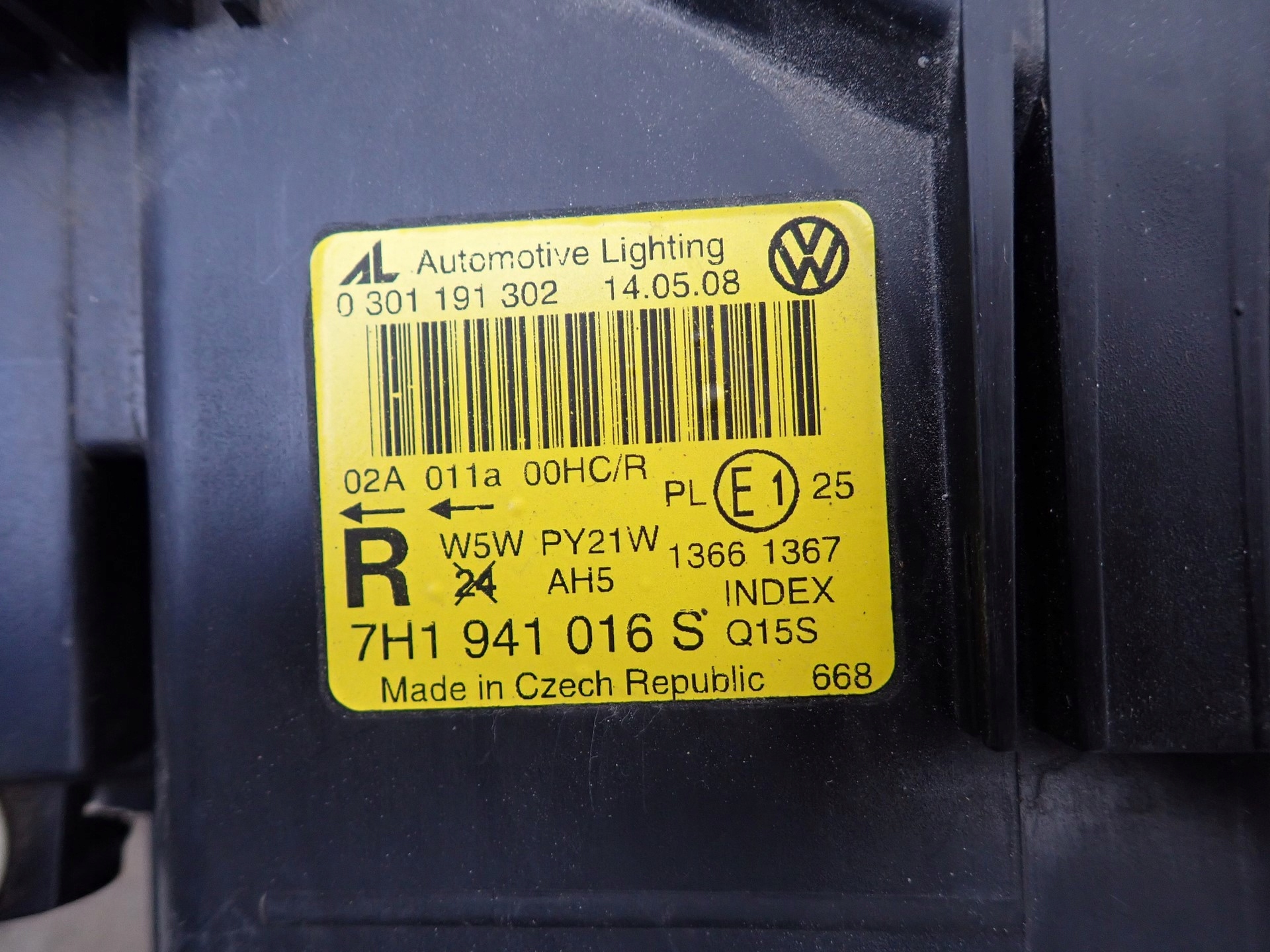 light right REFLEKTOR right VW TRANSPORTER T5 7H 2003-2010R 7H1941016S
