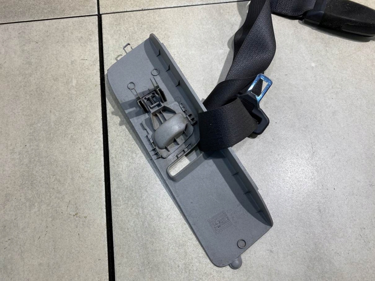 tension belt safety right front CORSA D FL 13290239