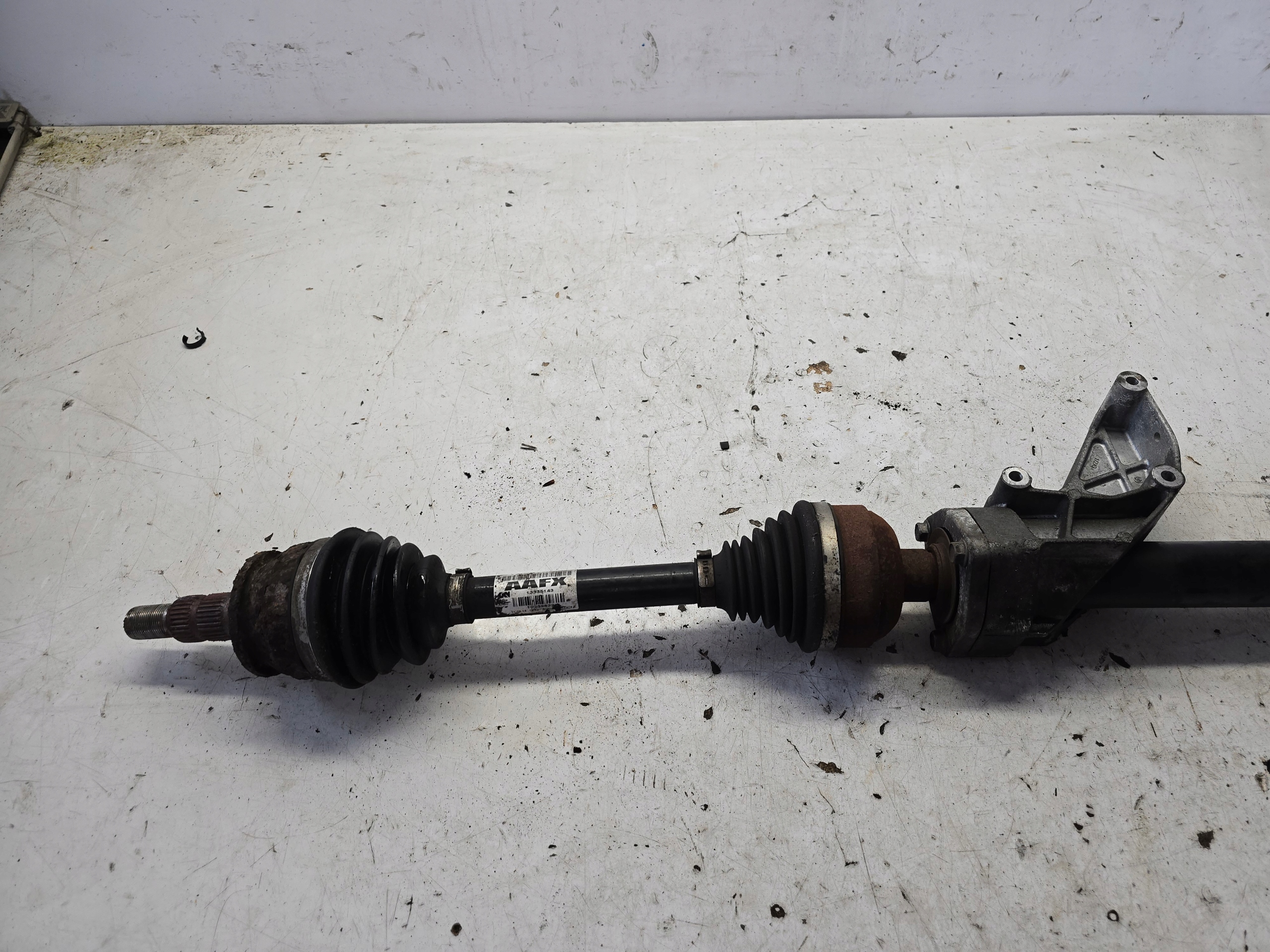 OPEL ASTRA J LIFT semi-axis right 13335143 AAFX 1.6CDTI M32