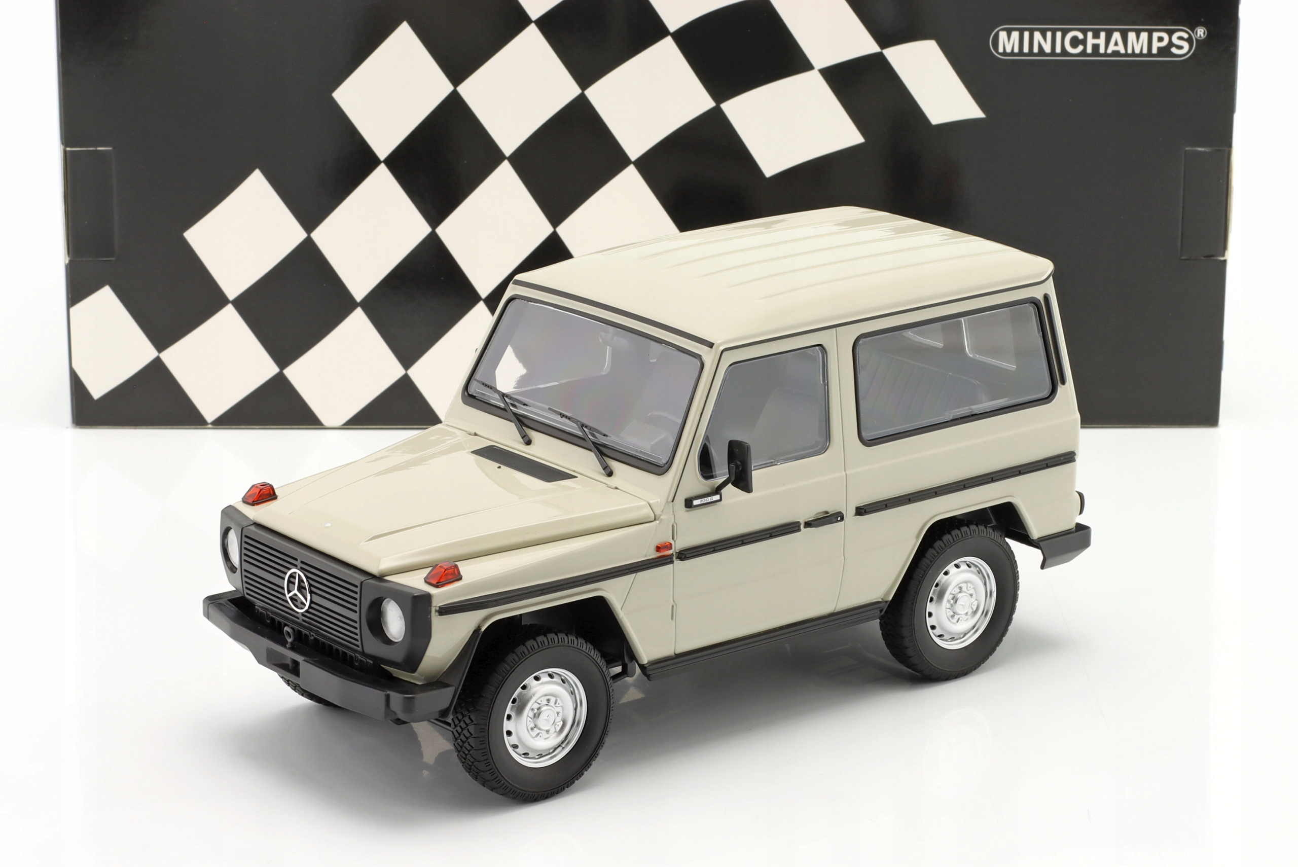 Minichamps Mercedes-benz Třída G Short (W460) 1980 Světle šedá 1:18
