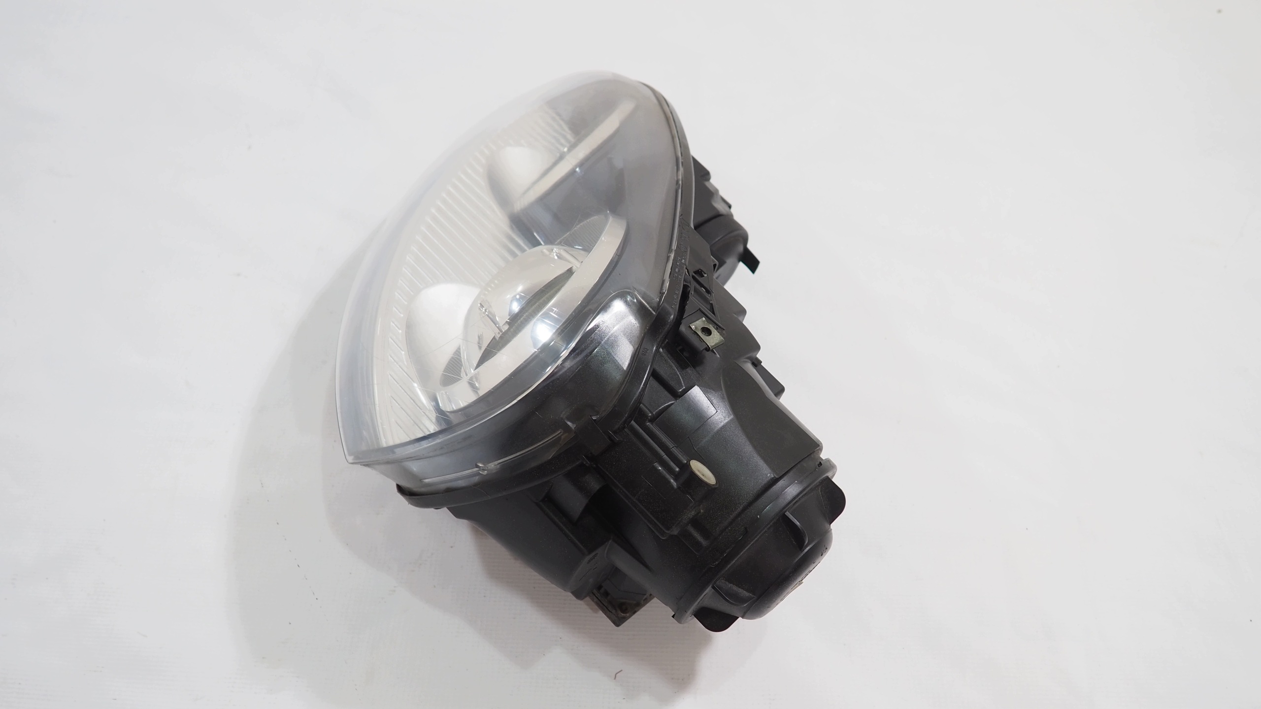 VW Golf V Jetta light Xenon left front 1K6941031