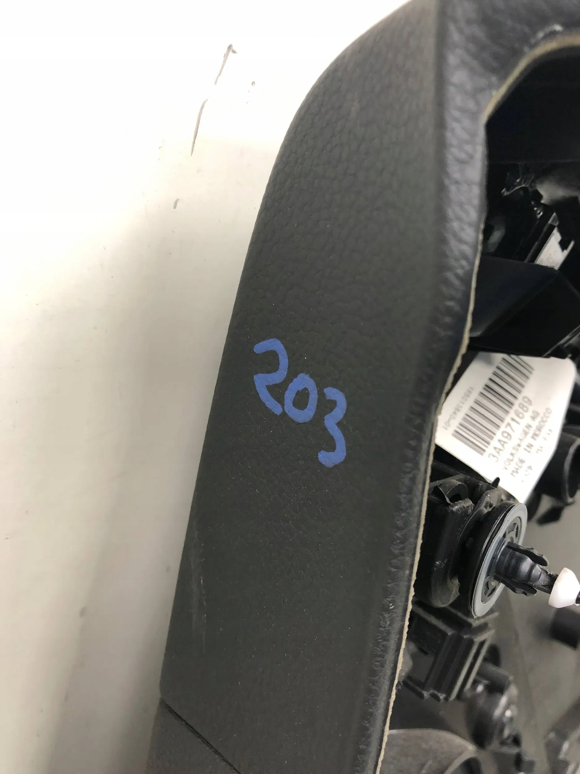 дверные карты левый зад vw PASSAT B7 универсал 3AF867211