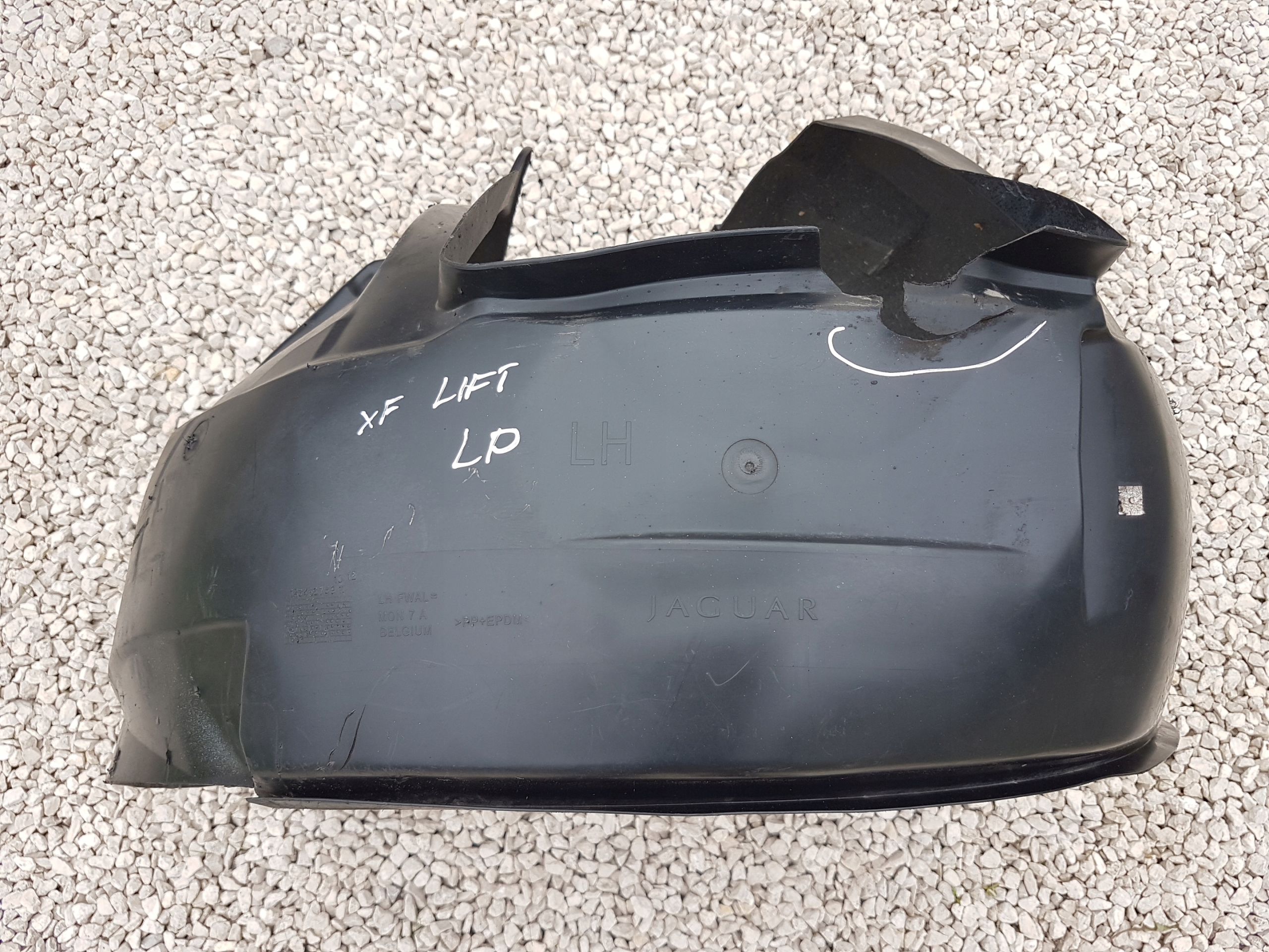 CX23-166563-AB X250 - ЛІВЕ ПЕРЕДНЄ КРИЛО JAGUAR XF LIFT 2011-2015