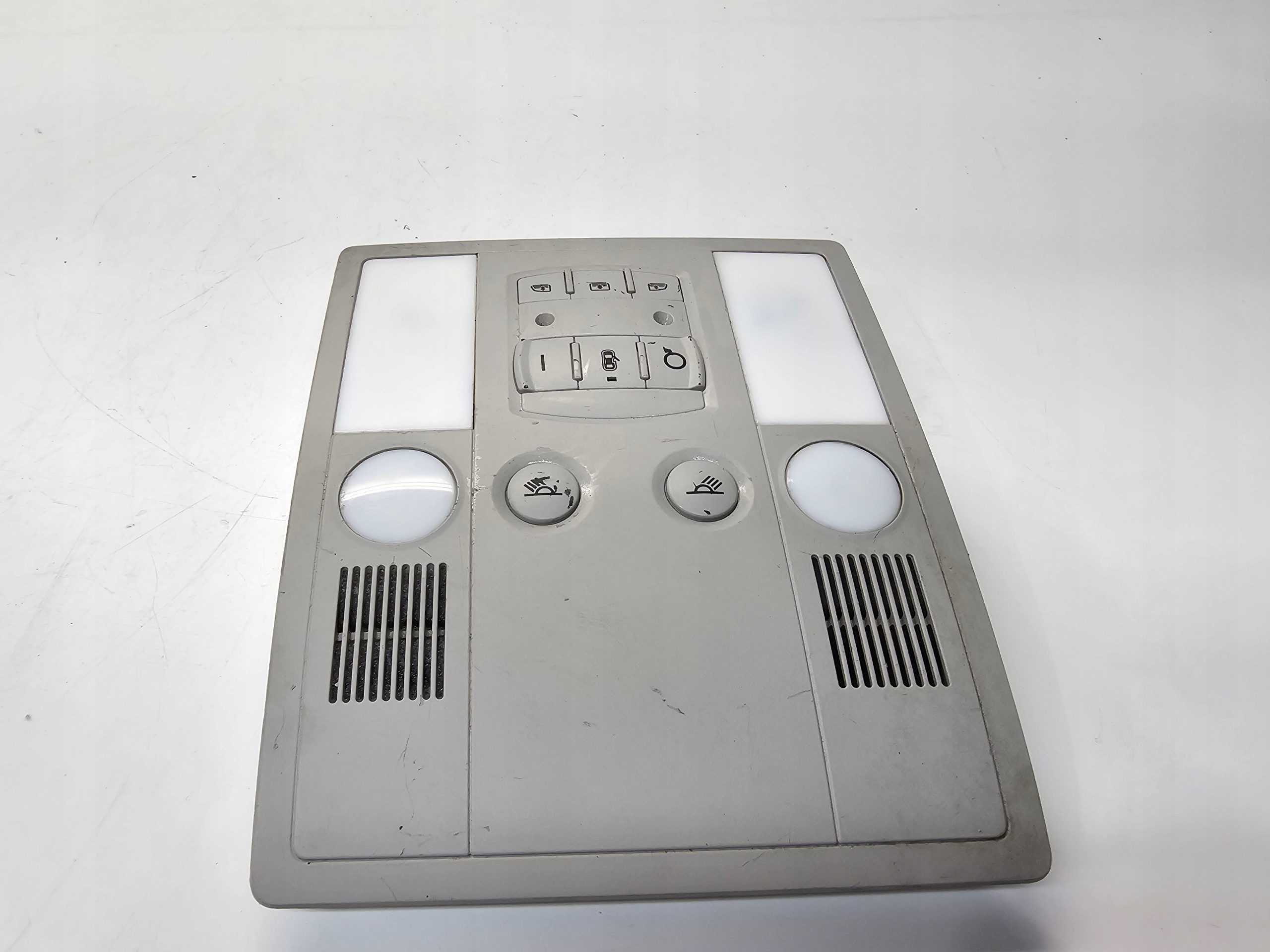 light OSWIETLENIE cabs AUDI A8 D3 4E0947111AC