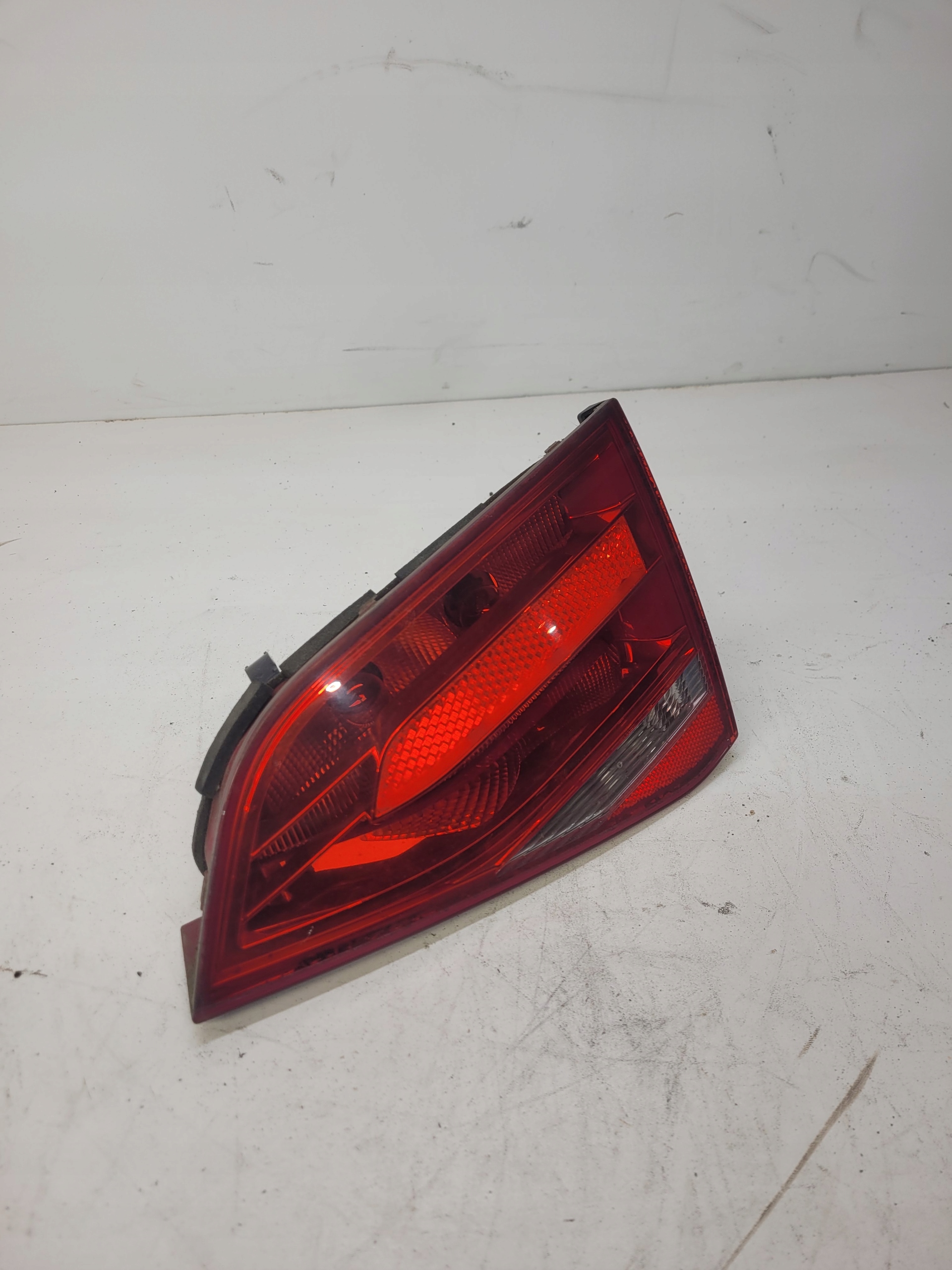 light right rear part to the bonnet AUDI A4 B8 SEDA 8K5945094