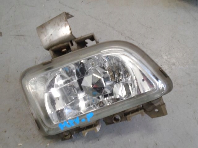 MAZDA МПВ 00 ФАРА ПРОТИТУМАННА ПРОТИВОТУМАНКА ПРАВИЙ