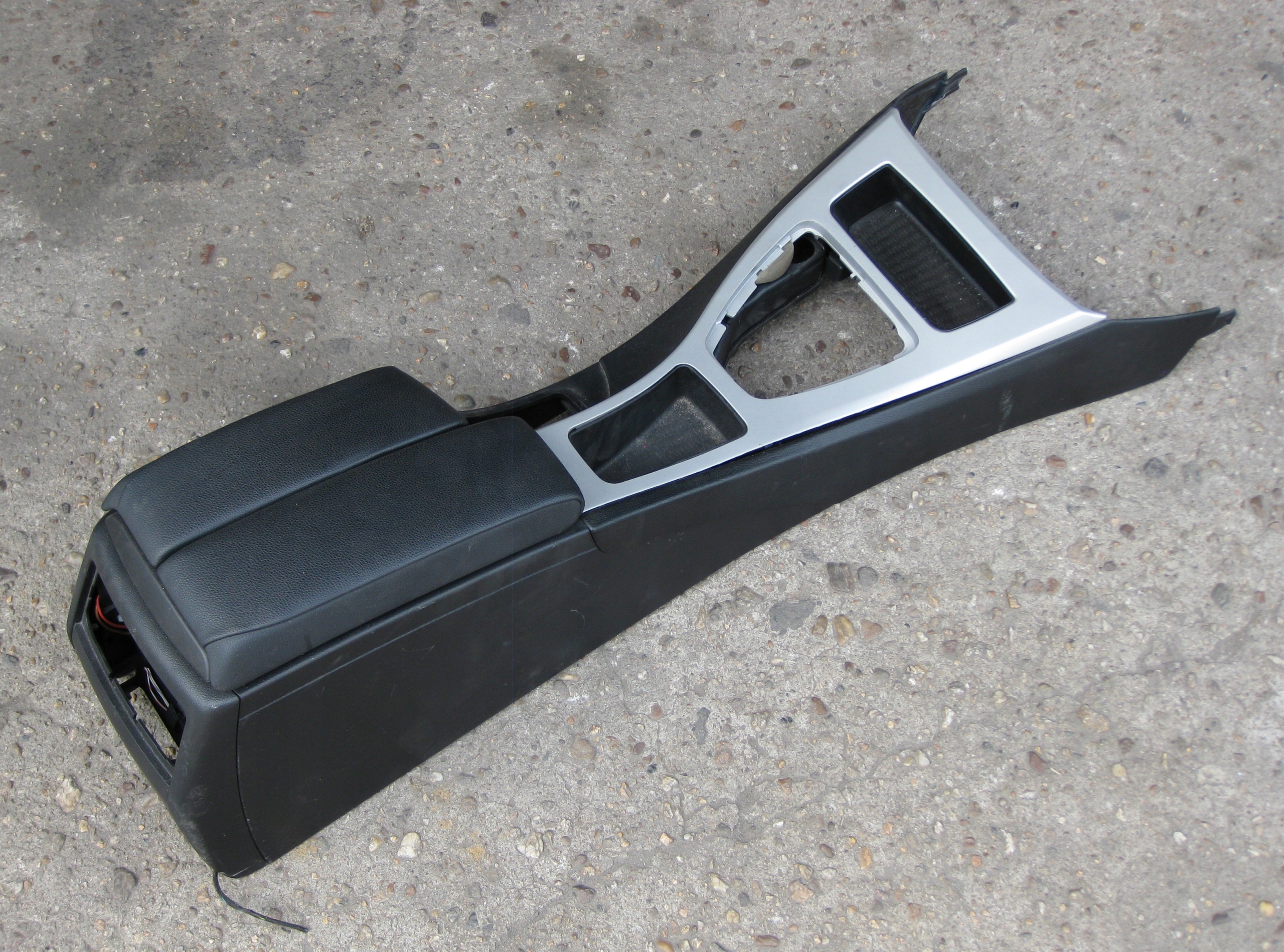 BMW E91 2.0 D 09R TUNEL media bracciolo