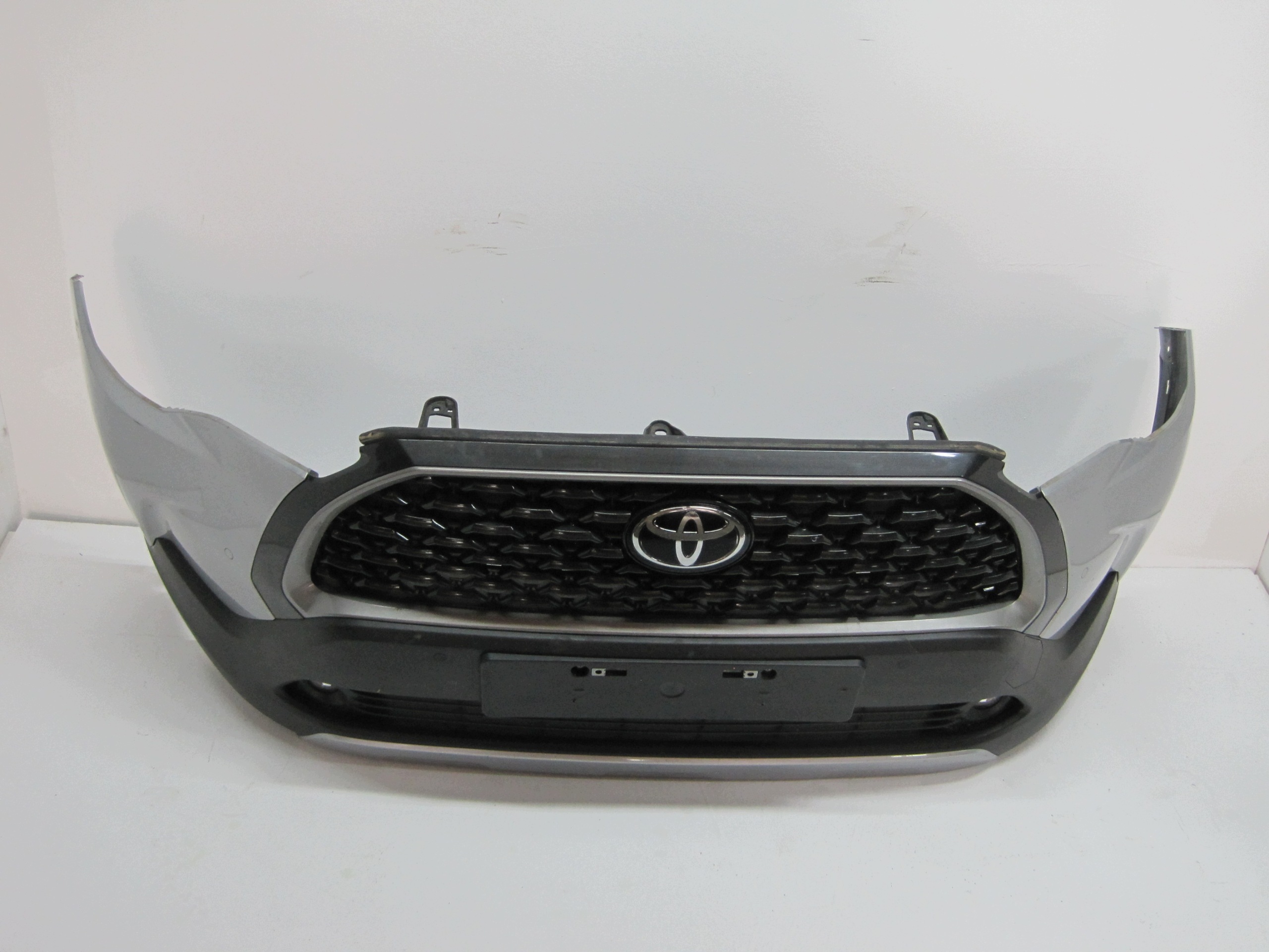 nárazník Toyota COROLLA CROSS 4 PDC