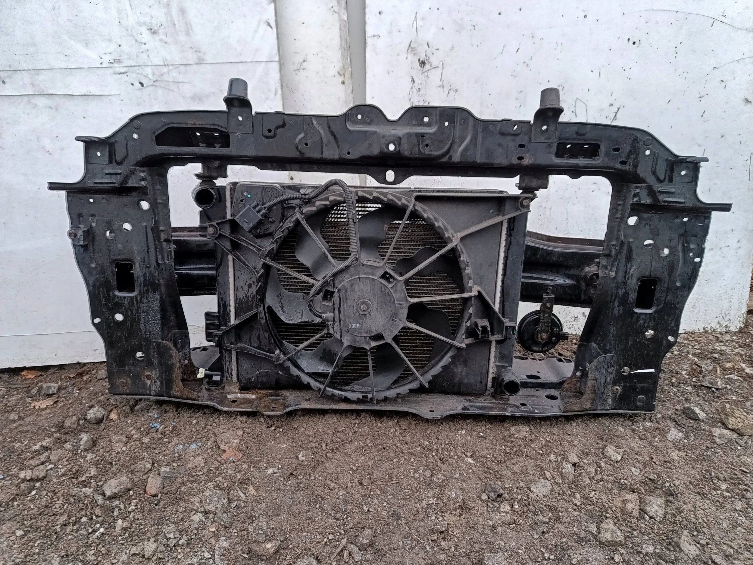 KIA VENGA support panel for radiators sider radiator fan 1,4 1,6 BENZ 2009