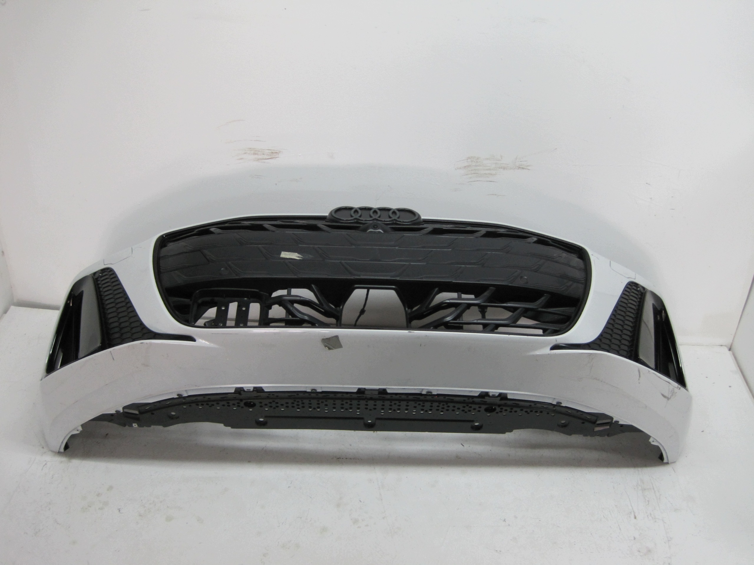 bumper Audi A6 4P0 S-LINE XENON KAMERA 25R front front