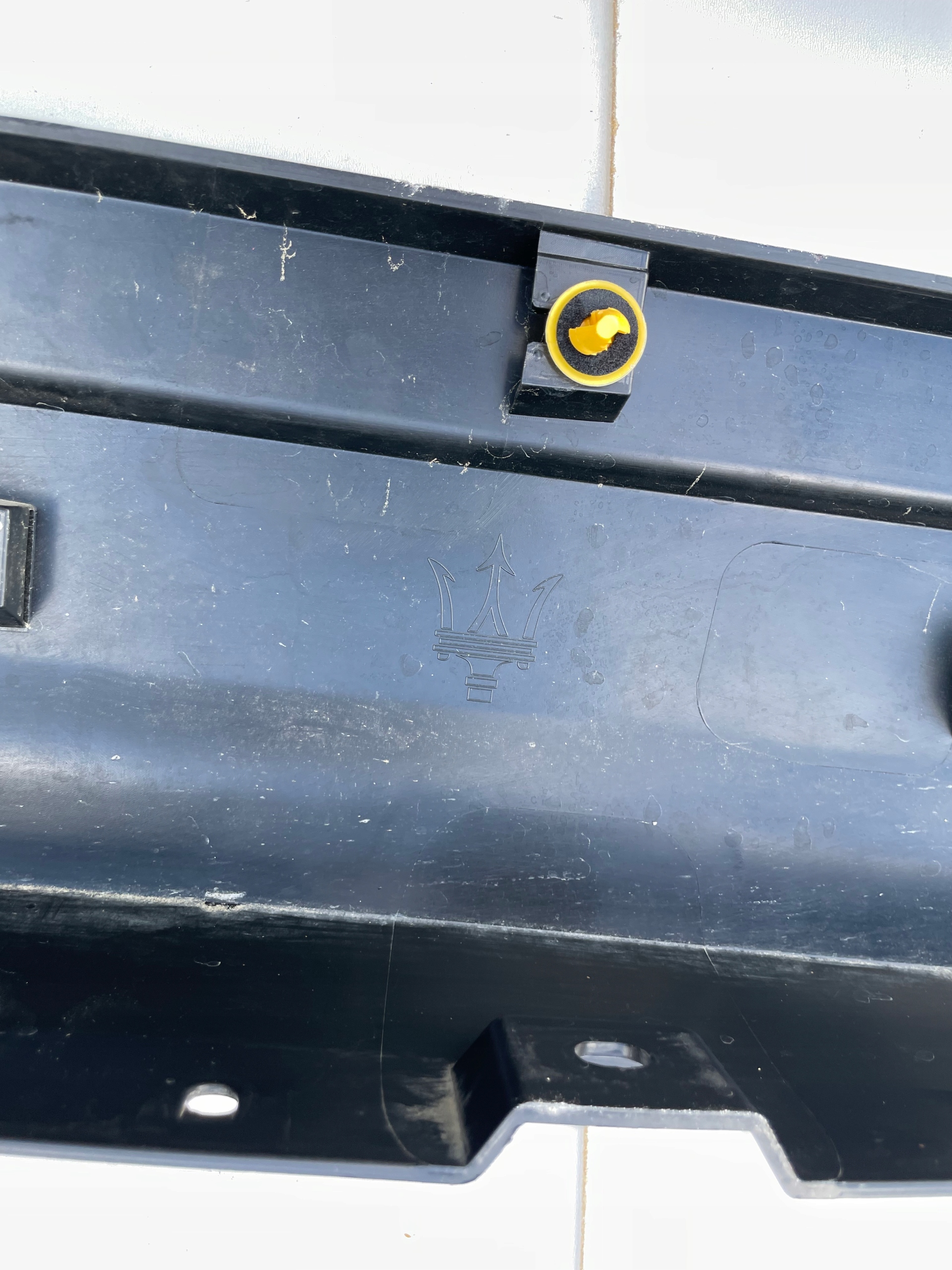 MASERATI LEVANTE LEFT MOULDING THRESHOLD 670040335