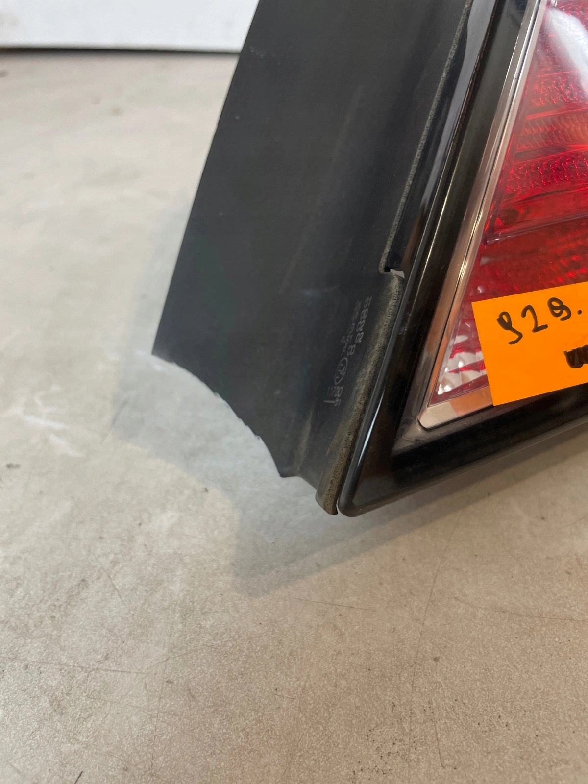 damaged light rear part rear right Opel Astra iii H lift 5D