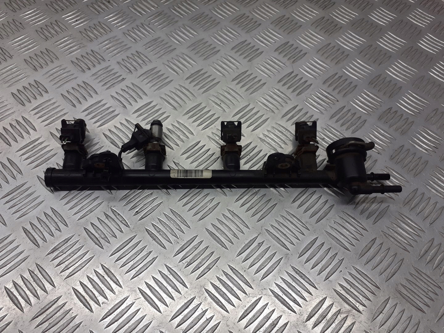 Ford OE 2NIU-9D280-CA топливная рейка