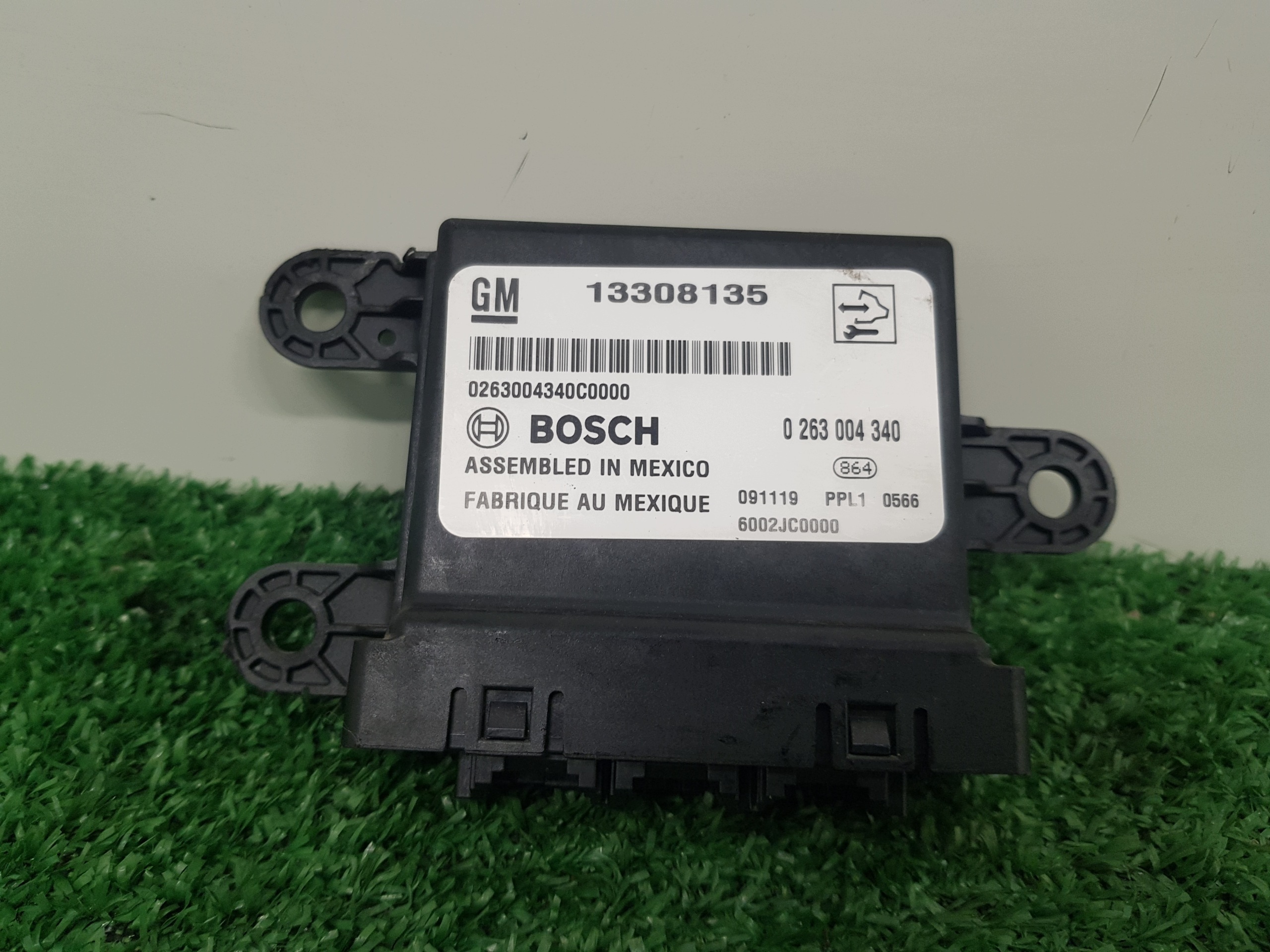 control unit module PDC OPEL INSIGNIA 13308135