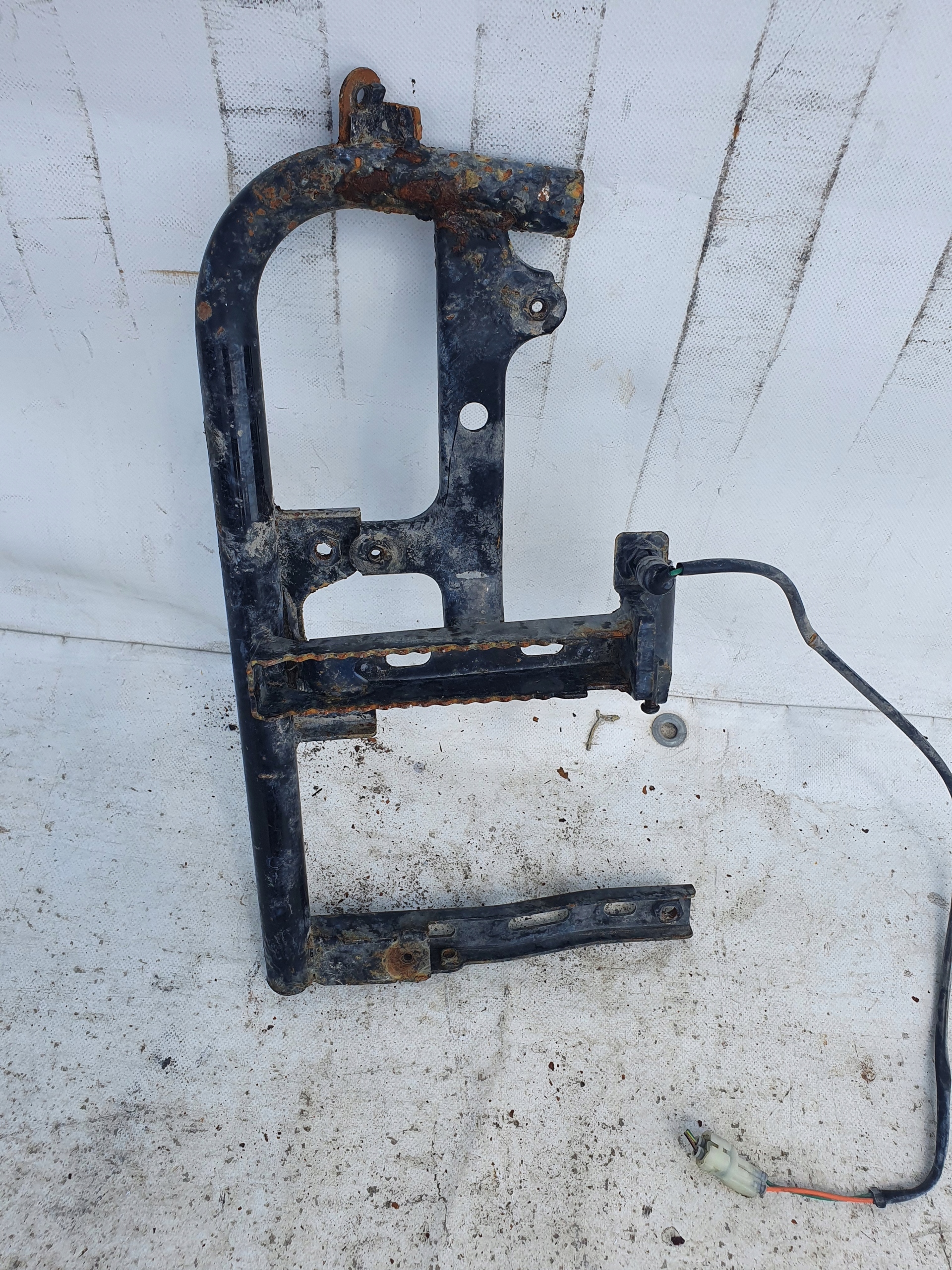 TGB BLADE 525 550 PRÓG STOPIEŃ STELAŻ PODNÓŻEK