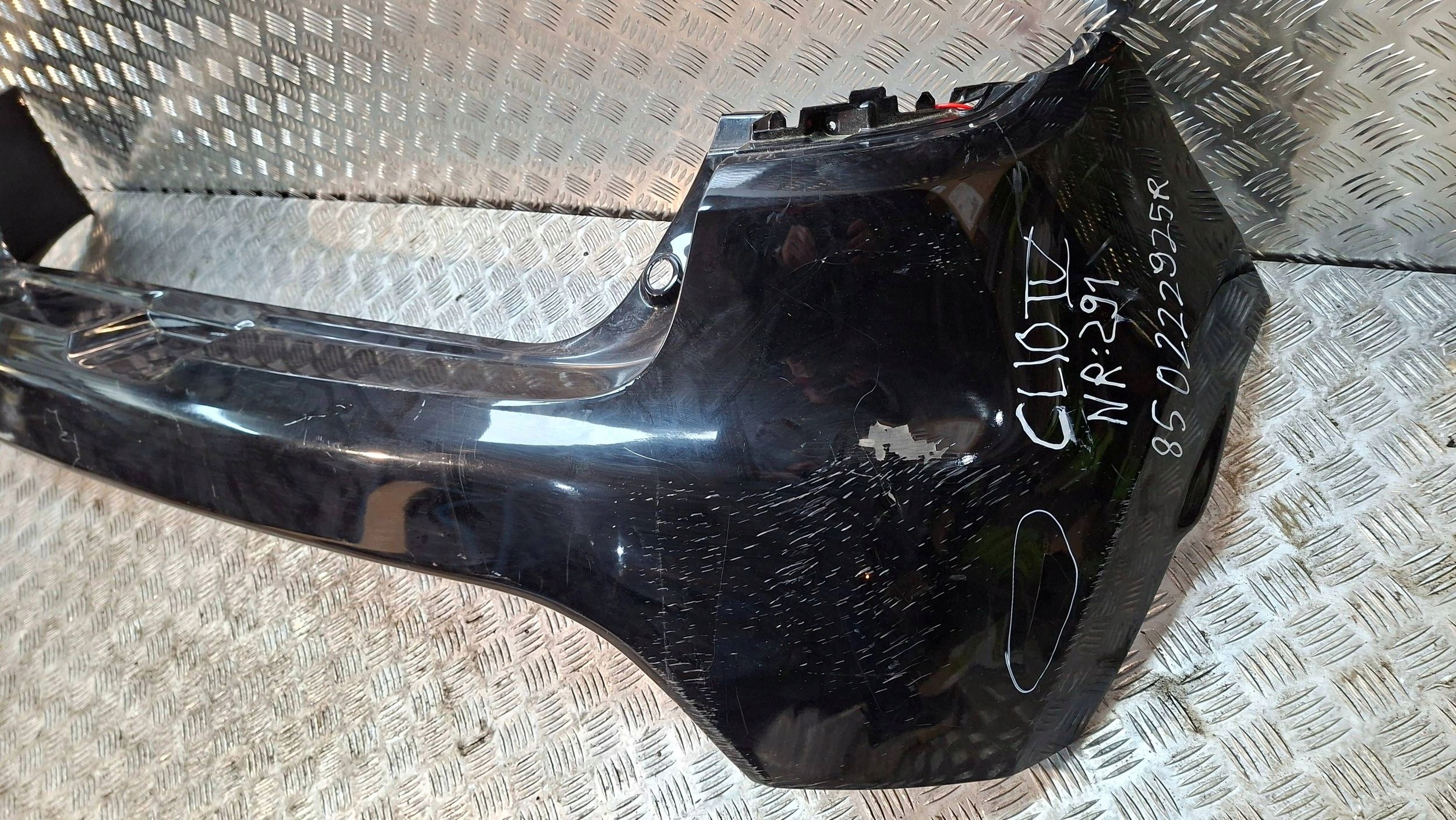 bumper rear part 850222925R RENAULT CLIO IV 2012