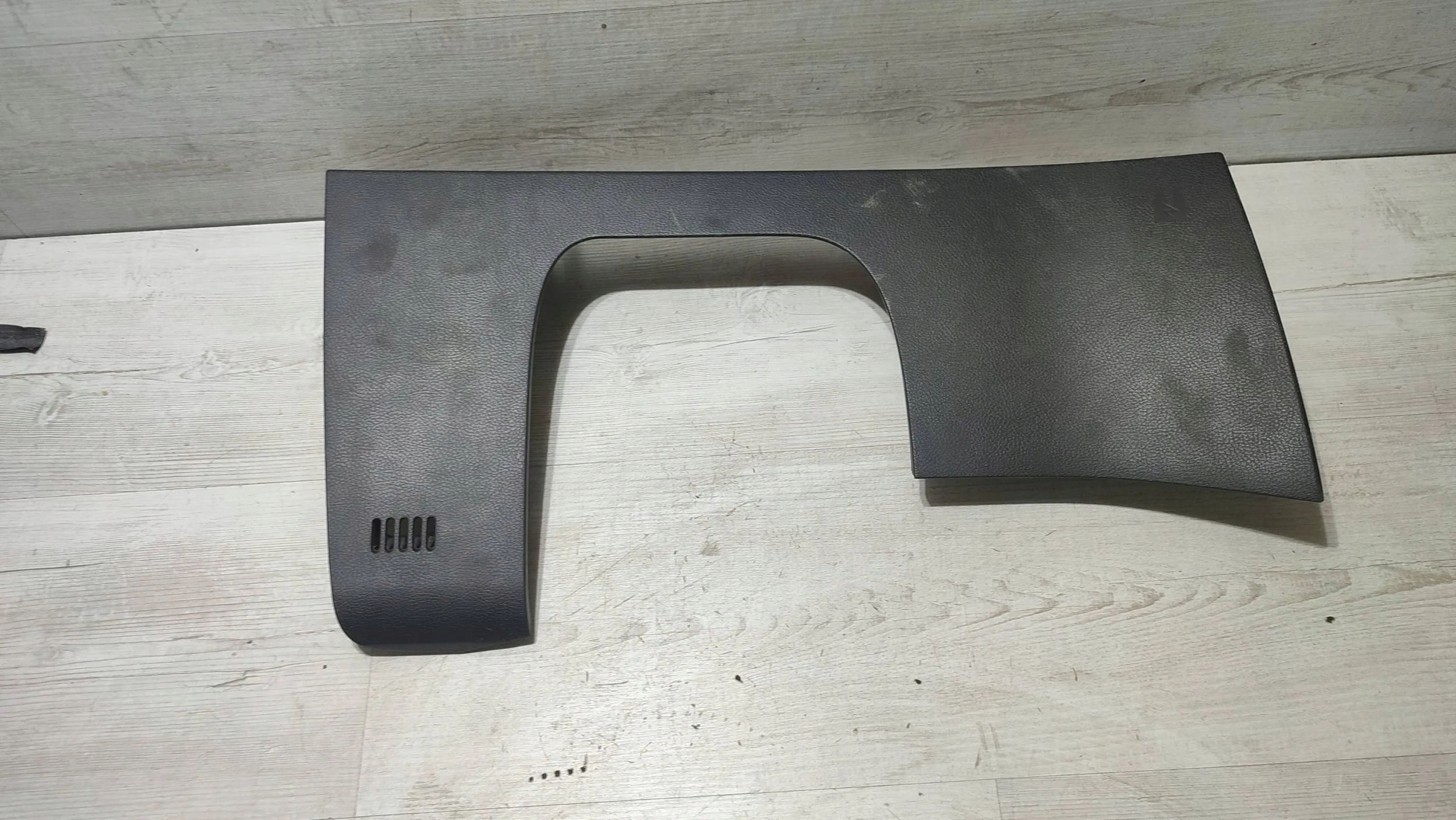 Ford Mondeo MK5 16r 2.0TDCi front side left cover below deske