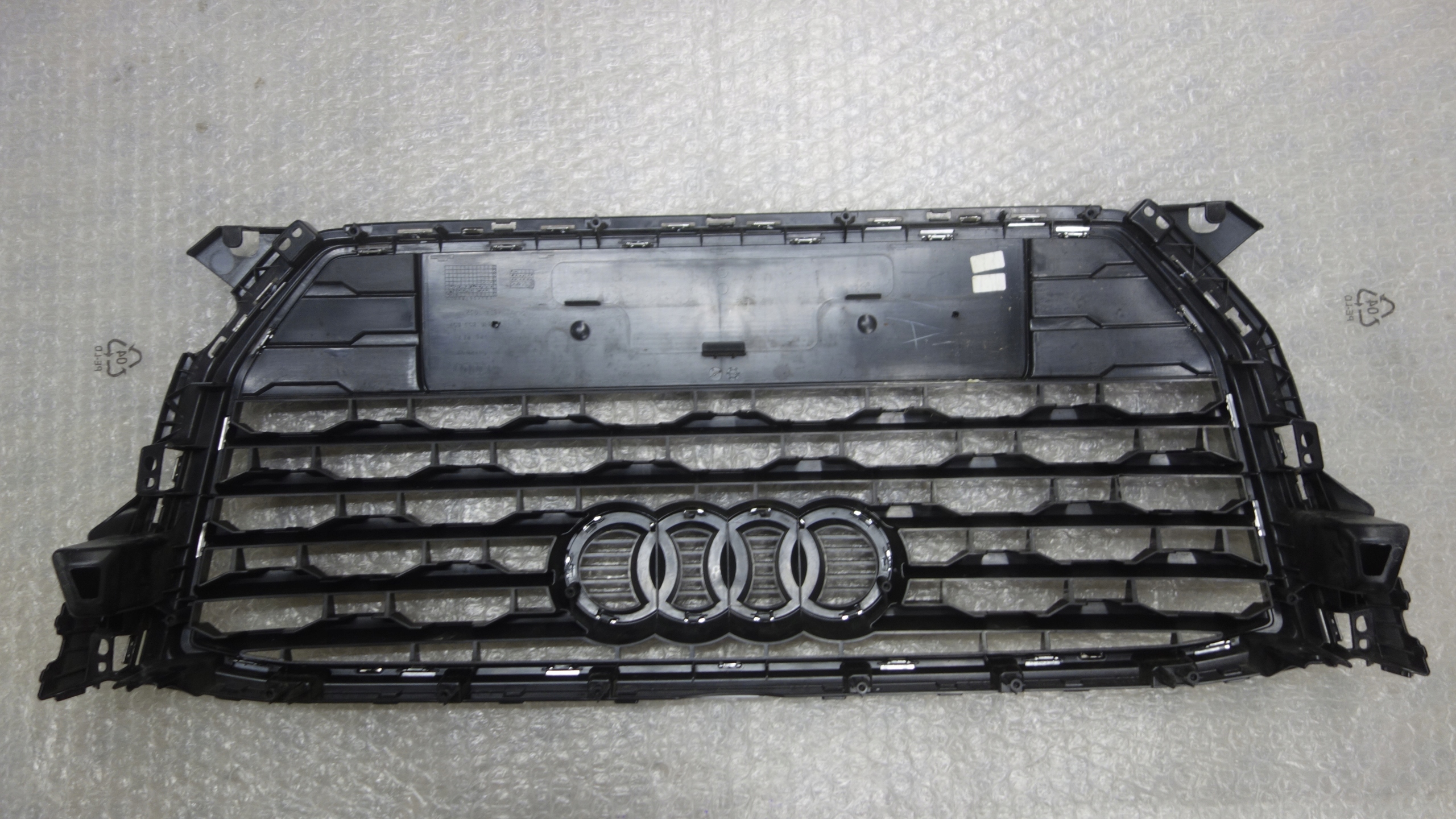 Audi Q2 Kühlergrill FRONTGRILL Kühlergitter 81A853651 - Thumbnail 5