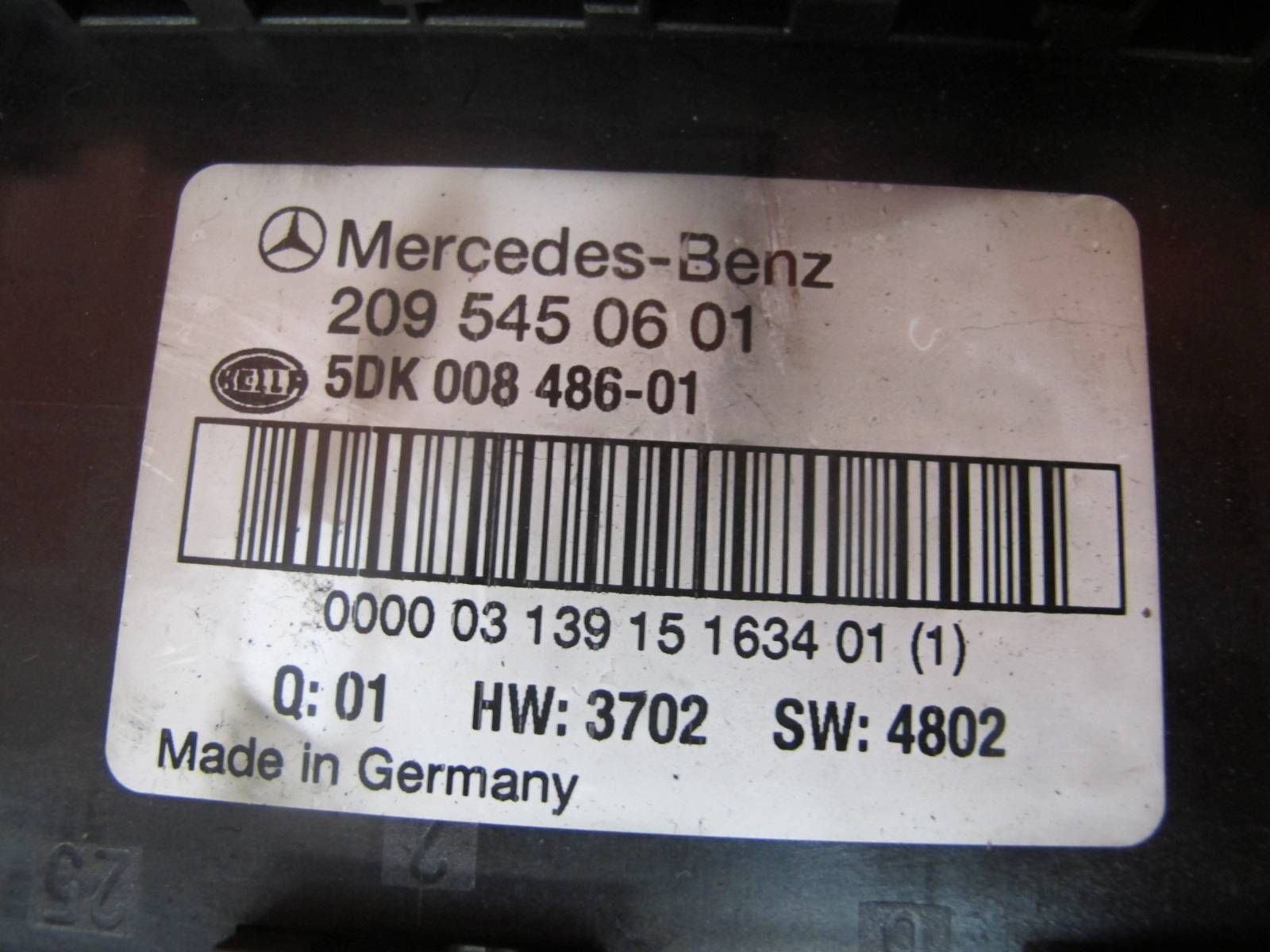 MERCEDES CLK C209 W209 A209 module control unit compartment SAM 2095450601