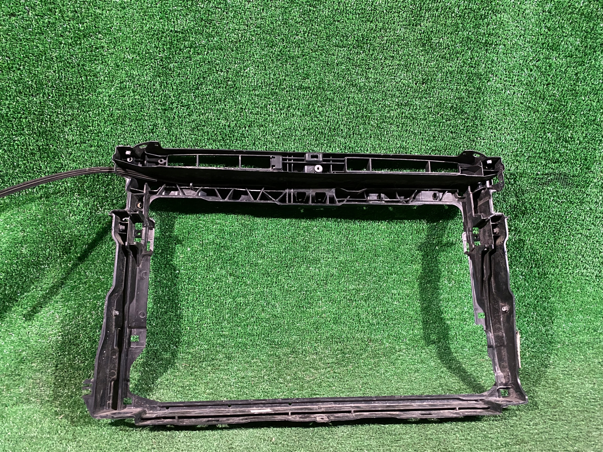 support panel for radiators pillar iron VW GOLF VII