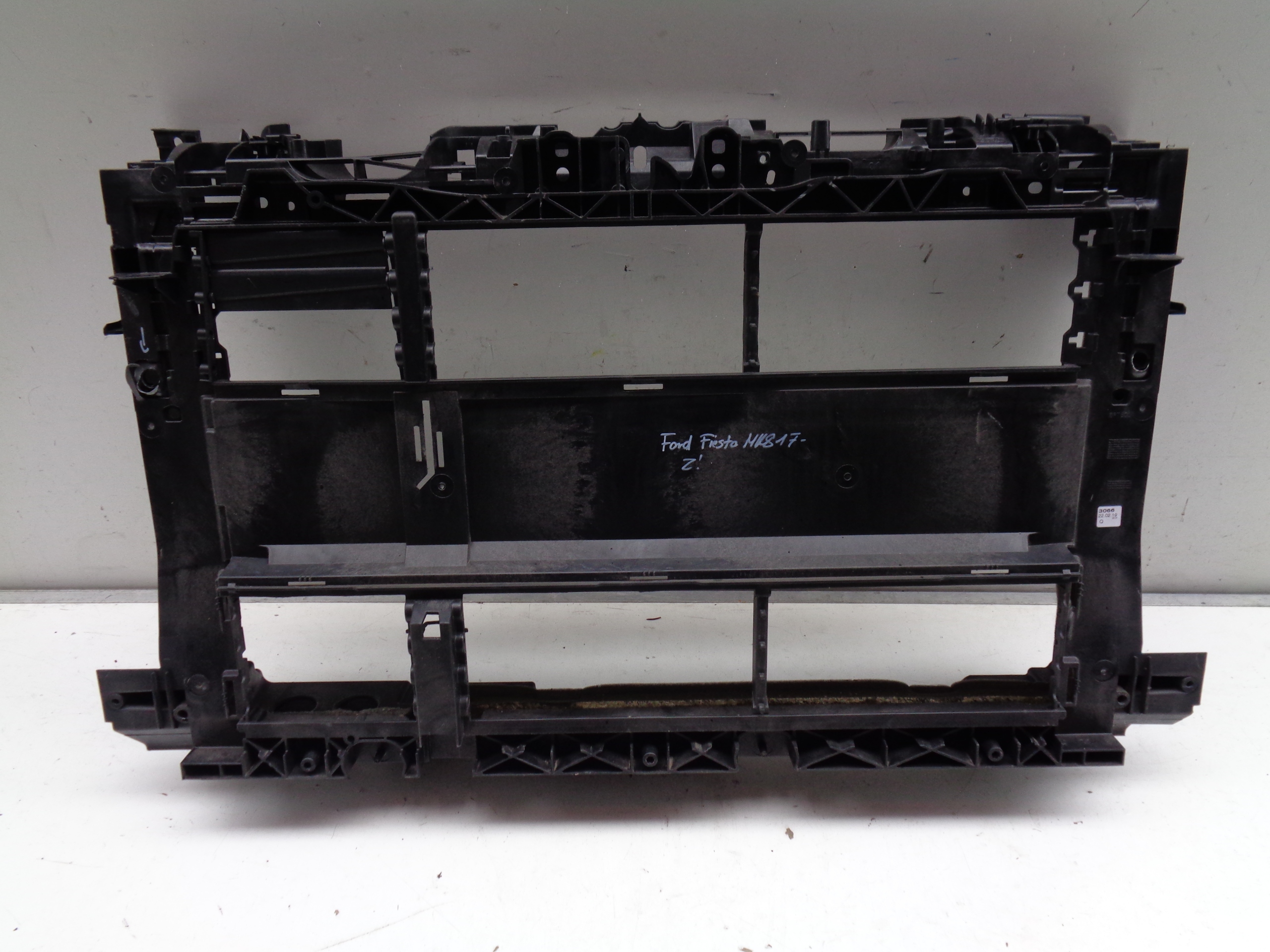 bar, wall front FORD FIESTA MK8 17