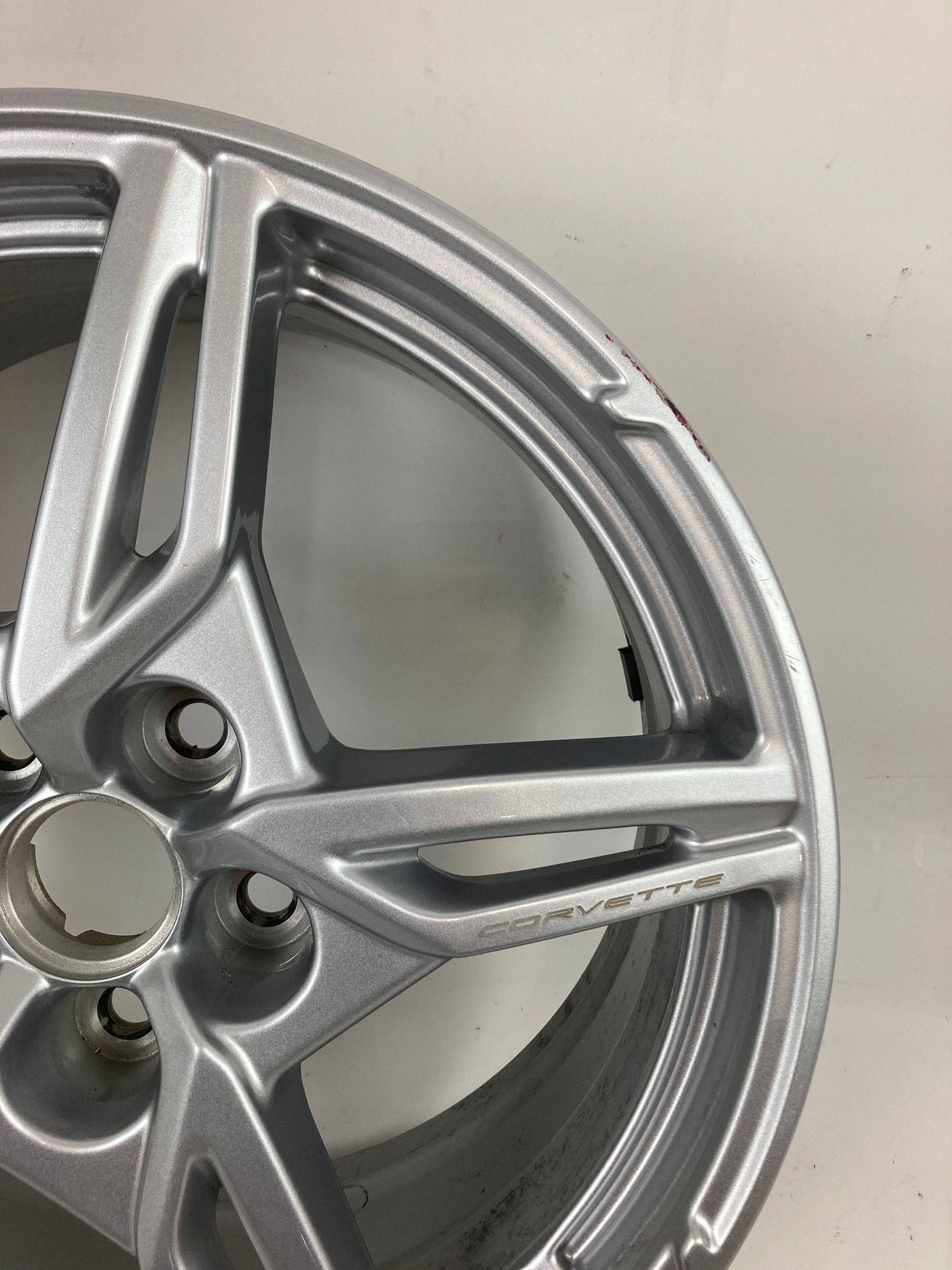Chevrolet Corvette C8 Stingray cerchio ruota cerchio di alluminio 19' OEM 2020-2024