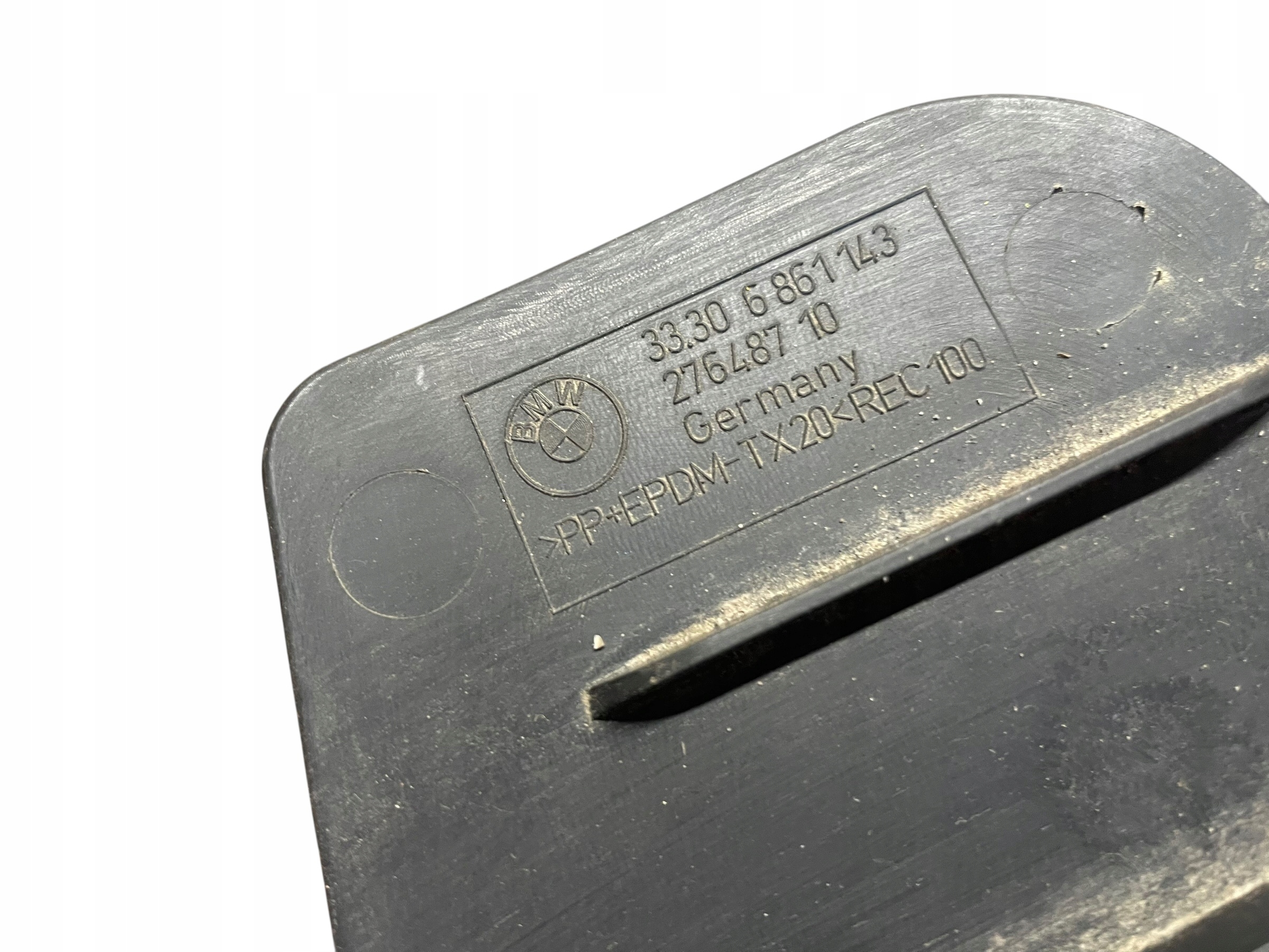 Blende Abdeckung des Querlenkers links BMW 5 G30 7 G11 G12 LCI