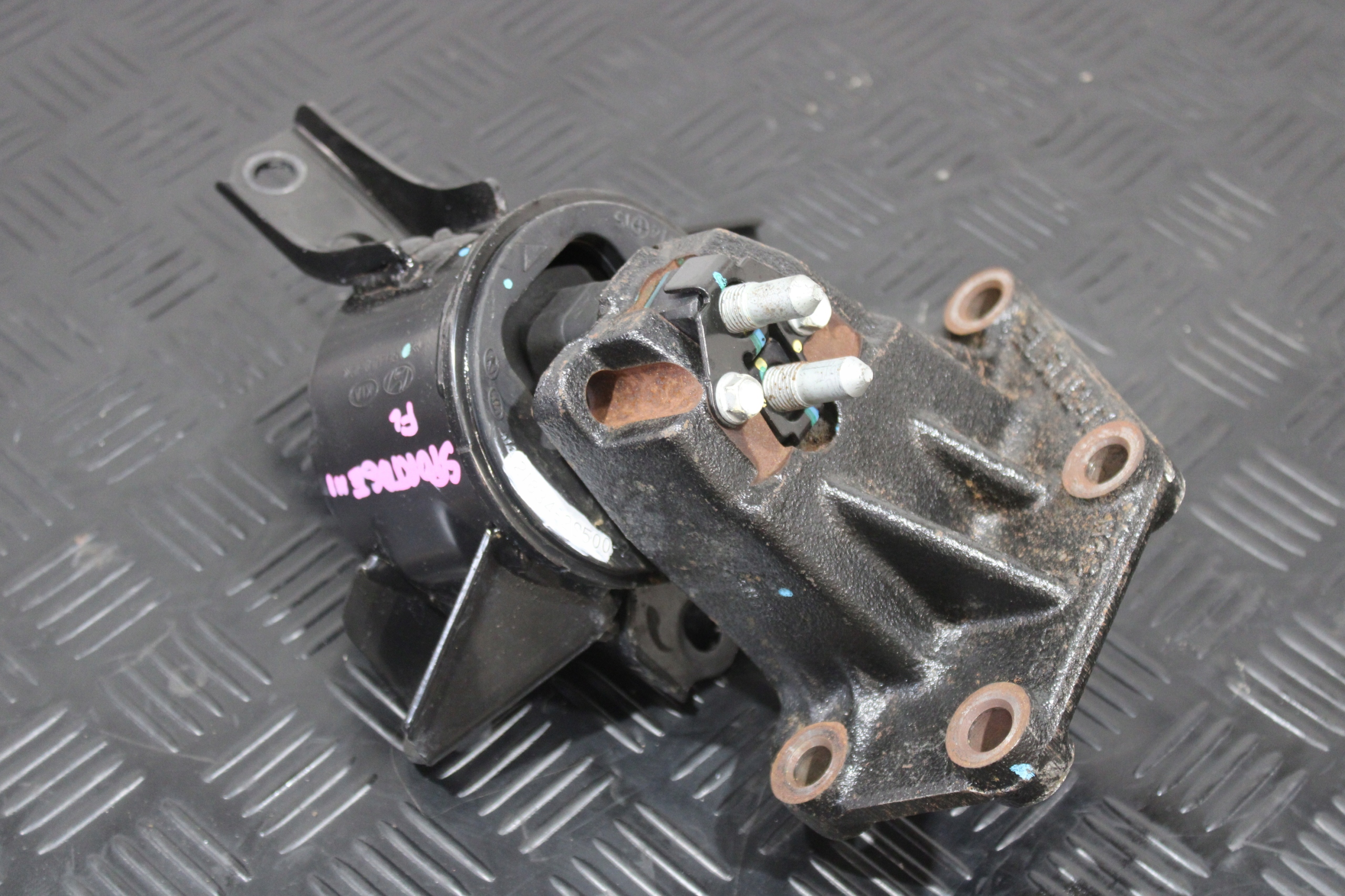holder engine mount 21834-2S500 KIA SPORTAGE III 3 LIFT