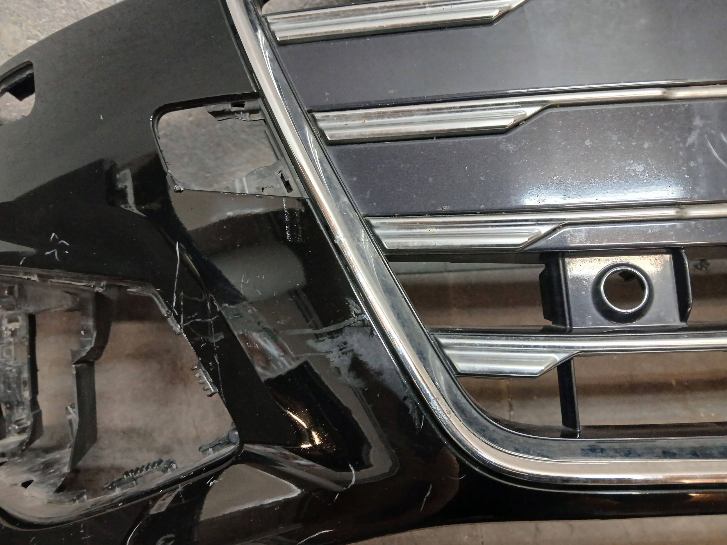 nárazník předek AUDI A4 B9 8W0 LIFT 19