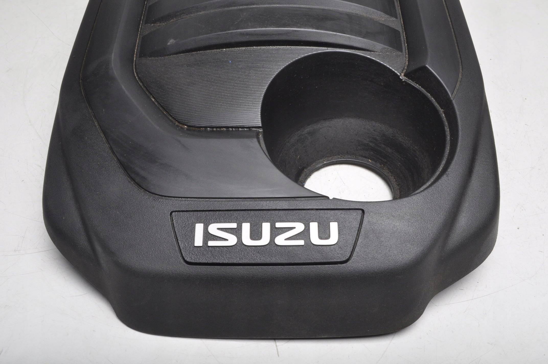 Isuzu II 1.9 защита крышка Двигателя