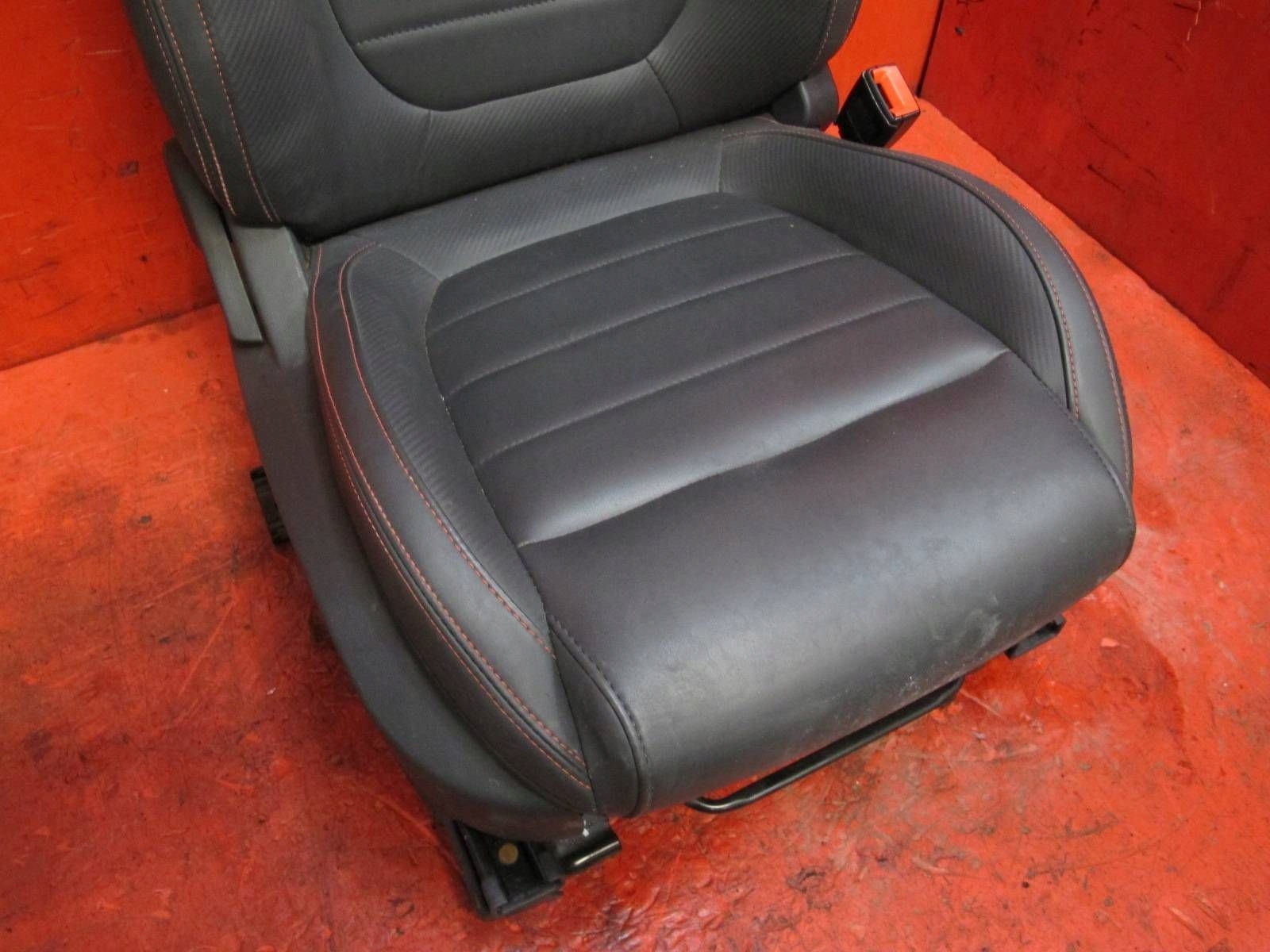 MG ZS 2017- seat right of the passenger front front EUROPA