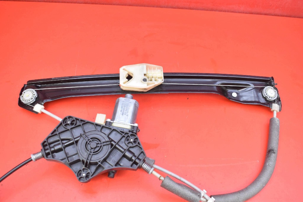 window regulator right front EU 5Q0959802B SKODA SUPERB 3 III 5D HB 15-20