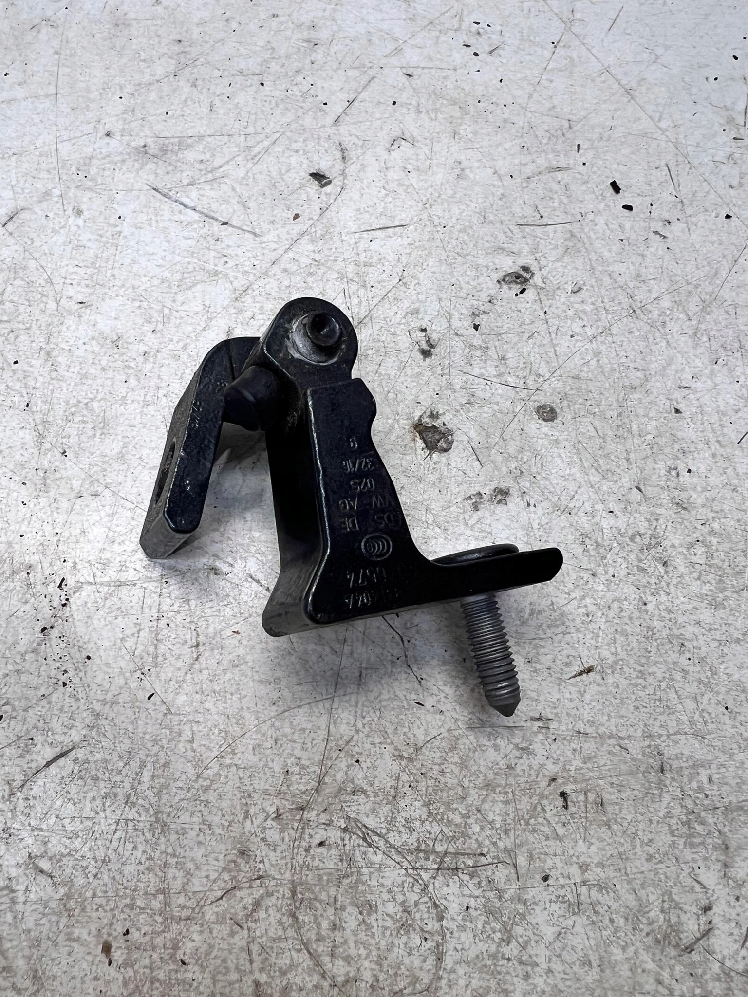 hinge door right upper AUDI Q7 4M 4M0831404A