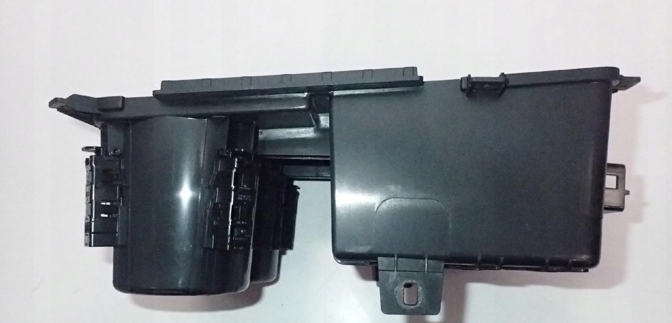 вклад бардачок консоль Audi Q5 SQ5 80A FY 80A864981