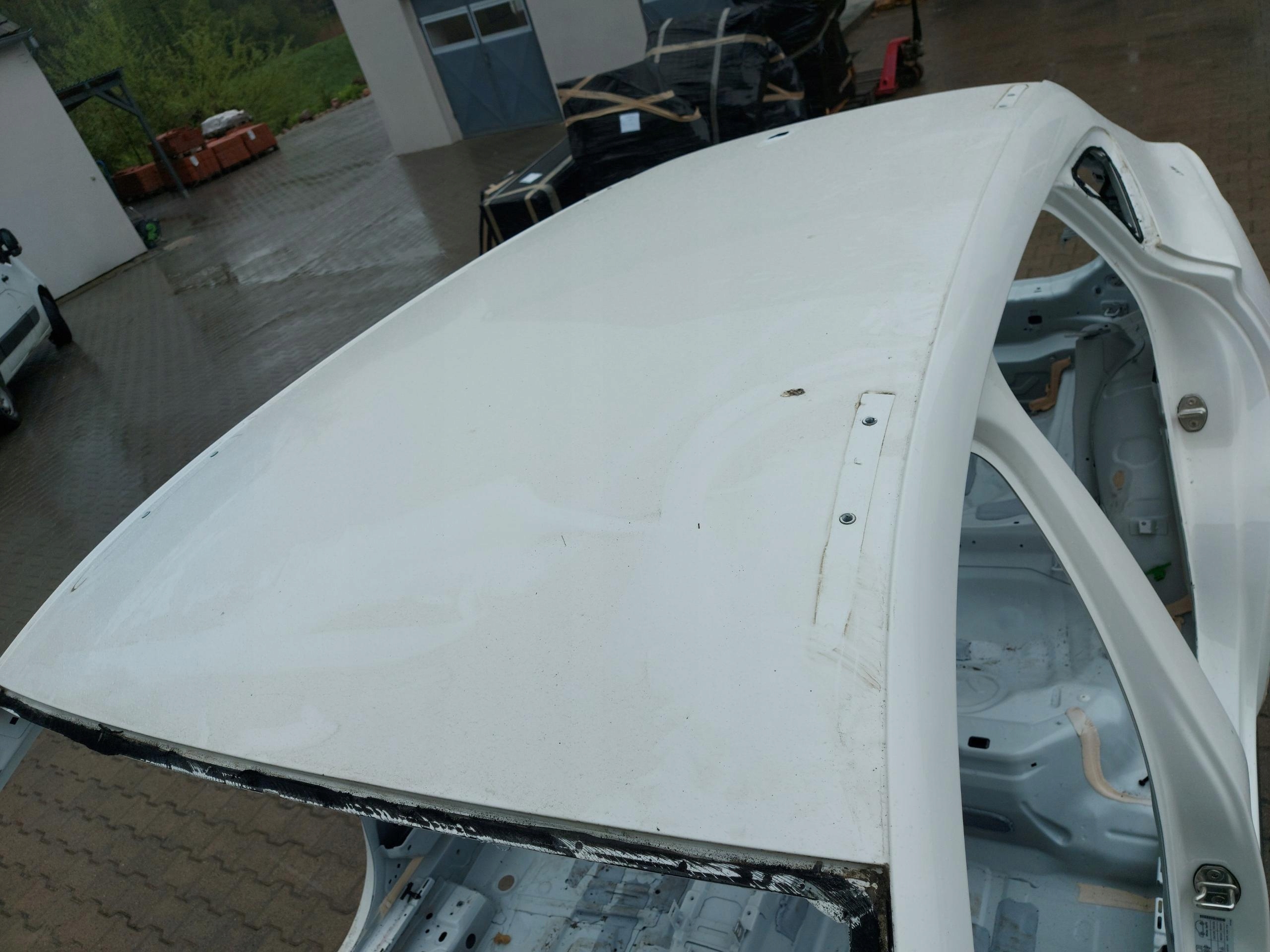 CUPRA FORMENTOR 5FF dach BIALY LB9A